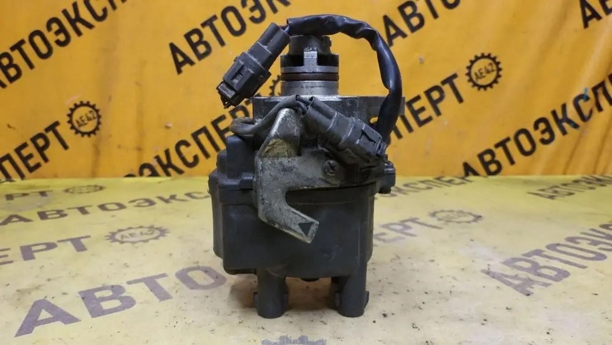 https://ycs.partsauto.market/partsauto-images/thmbs/userImages/87497919e31020c6b1c735431d06908a/part/64490cb9-0993-4931-9d9a-3c1ea7bb1c5f_1777543749838.jpg