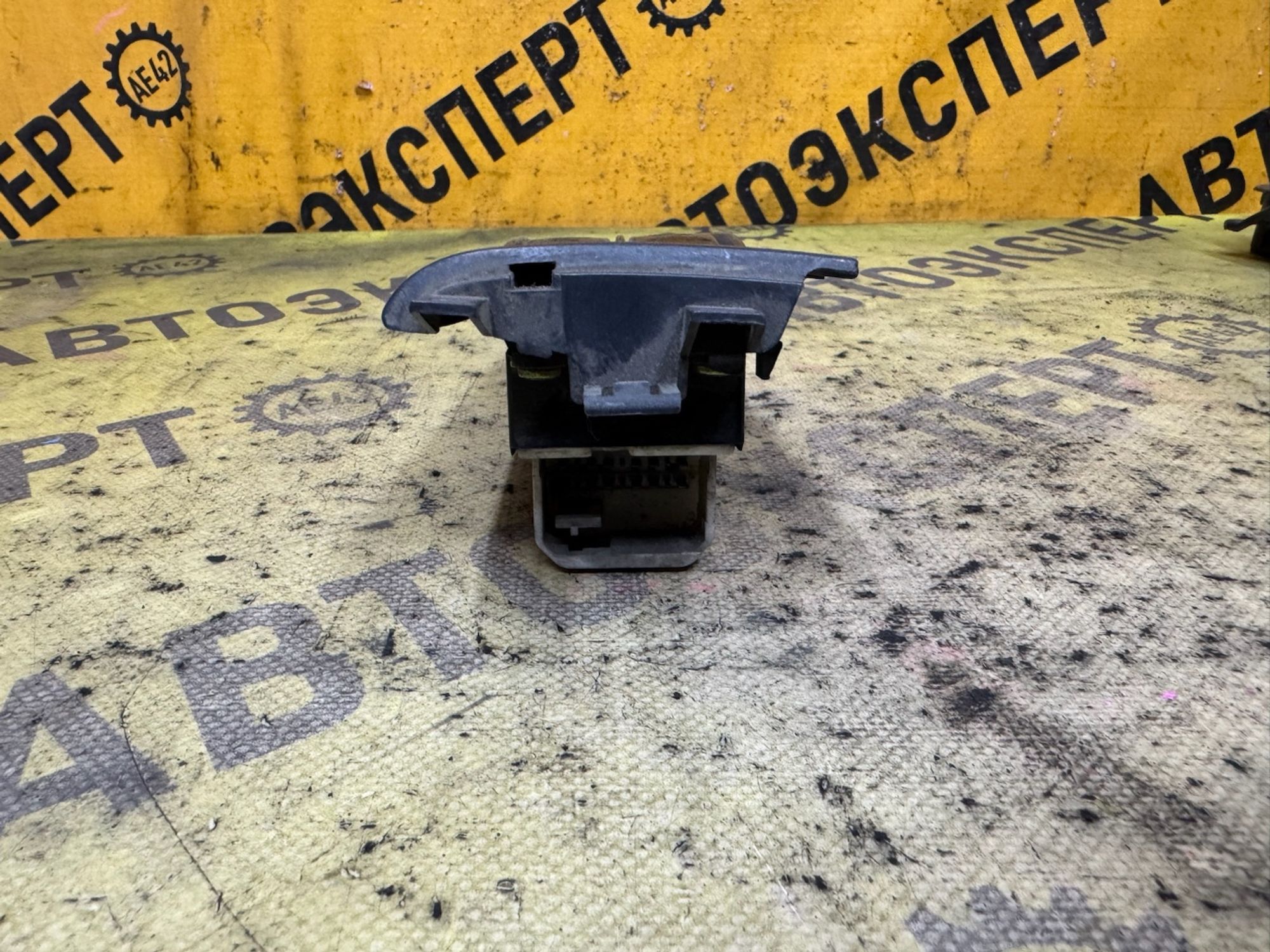 https://ycs.partsauto.market/partsauto-images/thmbs/userImages/87497919e31020c6b1c735431d06908a/part/65174c85-66de-4c0f-8f71-7e04af0d172f_1787550450658.jpg