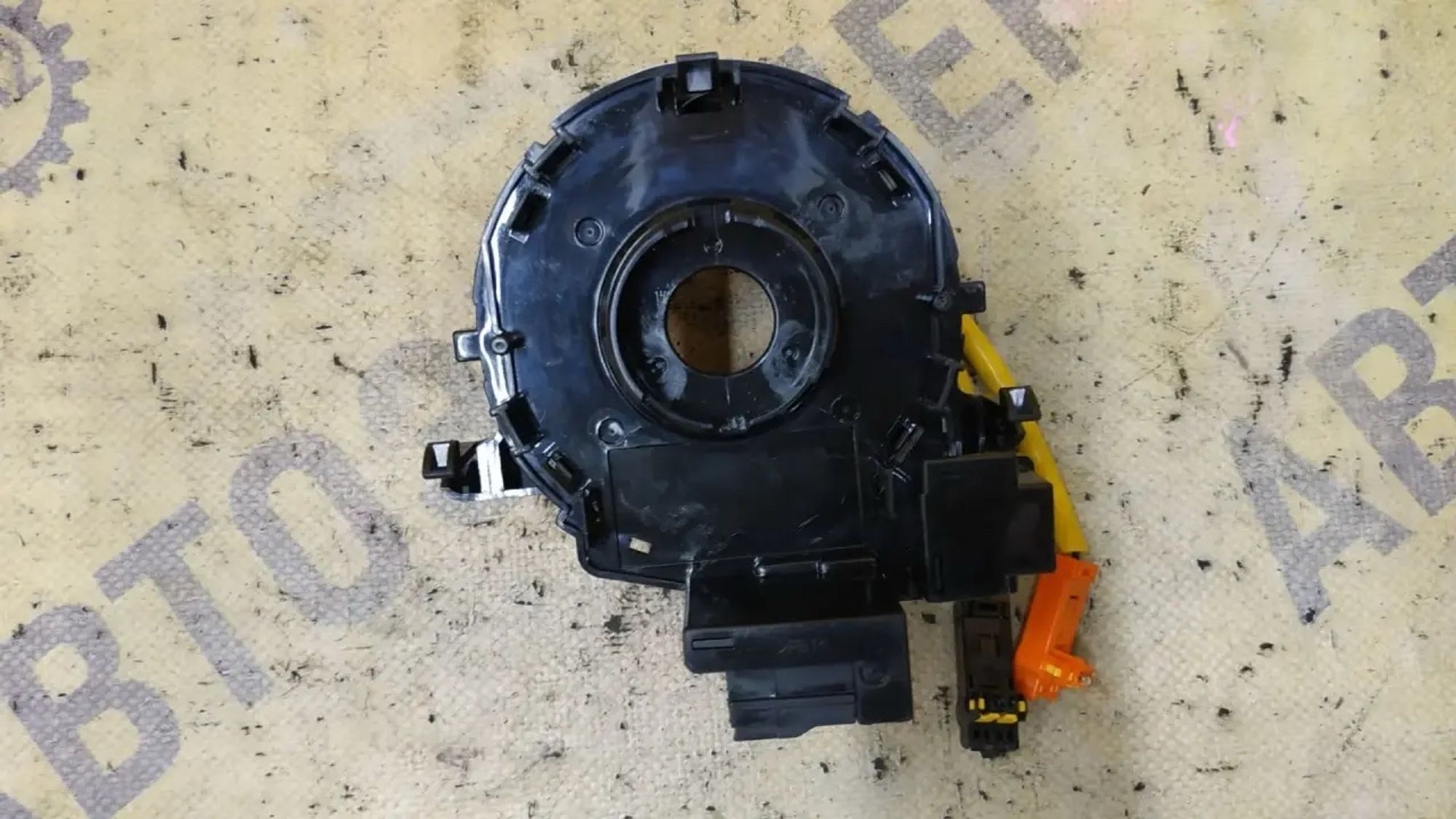 https://ycs.partsauto.market/partsauto-images/thmbs/userImages/87497919e31020c6b1c735431d06908a/part/651c27cd-b8c6-4af9-ac04-e58e259076da_1784175487600.jpg