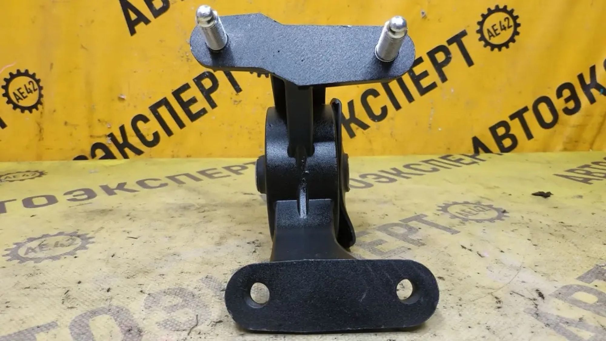 https://ycs.partsauto.market/partsauto-images/thmbs/userImages/87497919e31020c6b1c735431d06908a/part/655aa05e-fcd7-4ad2-abb9-18a1d85fb581_1784268147172.jpg