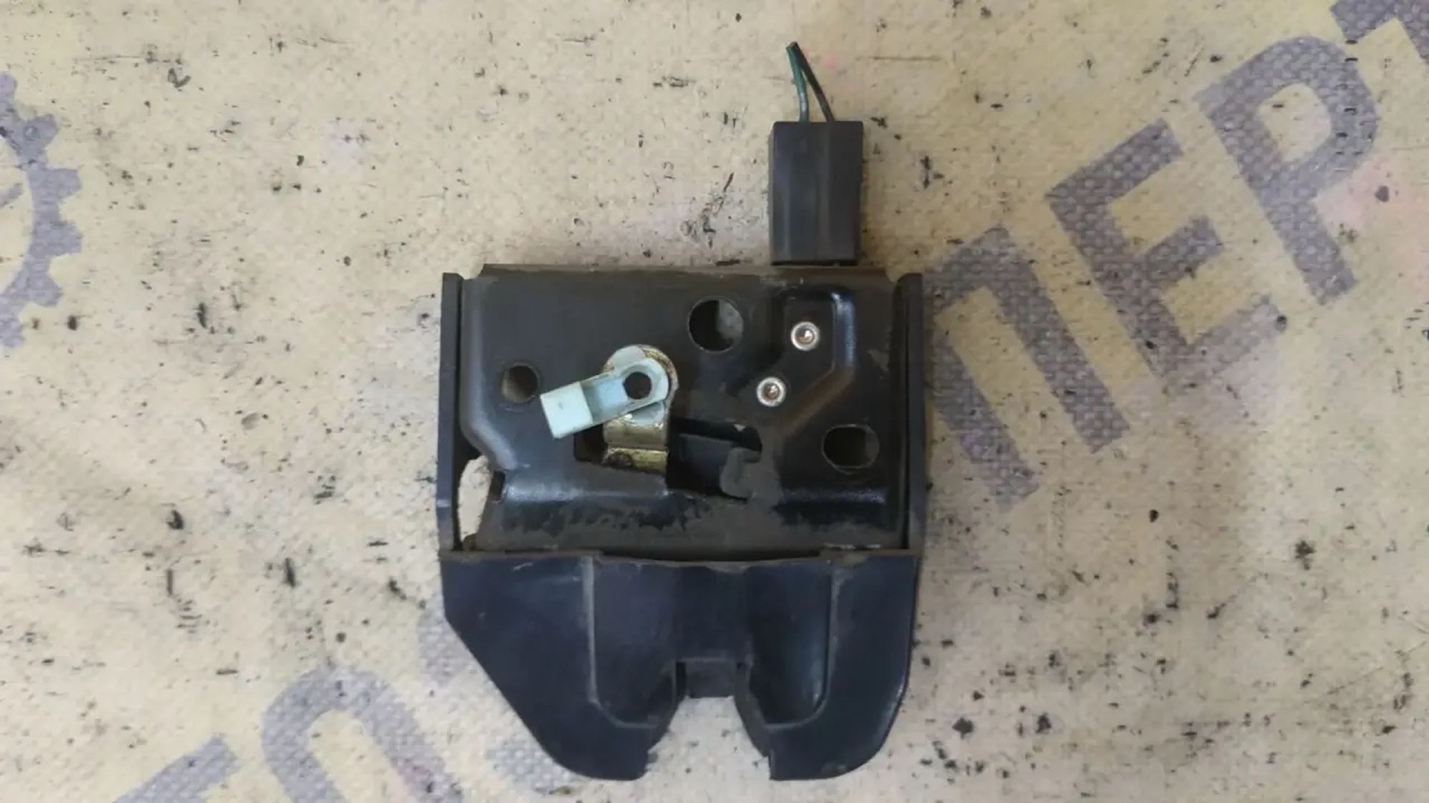 https://ycs.partsauto.market/partsauto-images/thmbs/userImages/87497919e31020c6b1c735431d06908a/part/6958c0a7-59b6-41b5-a79f-1e73b5995543_1783410431414.jpg