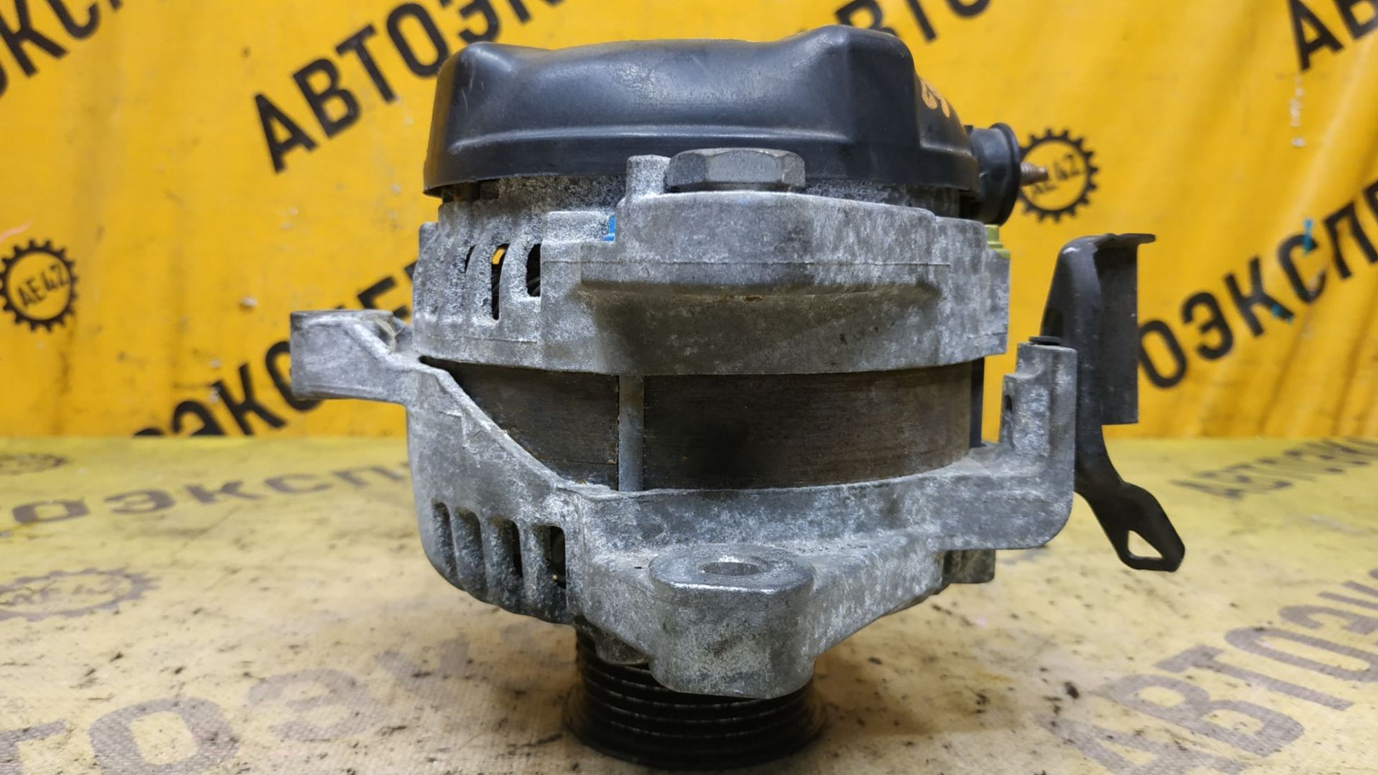 https://ycs.partsauto.market/partsauto-images/thmbs/userImages/87497919e31020c6b1c735431d06908a/part/6a6ca020-1407-4e72-9b58-697ef5ef1367_1784695208847.jpg