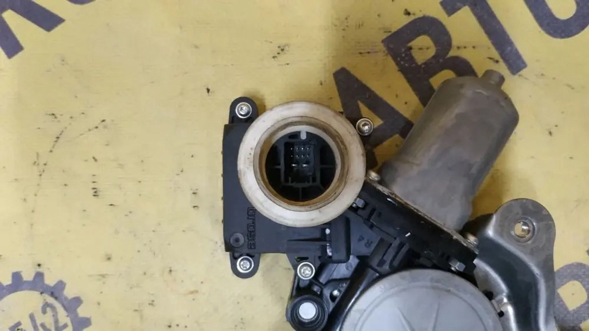 https://ycs.partsauto.market/partsauto-images/thmbs/userImages/87497919e31020c6b1c735431d06908a/part/6bfe9f90-a195-43ce-8601-7aa9e8161d4a_1776958961917.jpg