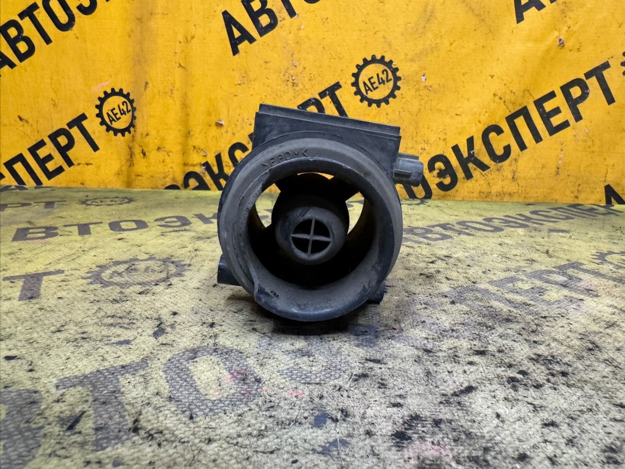 https://ycs.partsauto.market/partsauto-images/thmbs/userImages/87497919e31020c6b1c735431d06908a/part/716e2aa2-bec6-47e1-a409-5d90e049742a_1787296067437.jpg