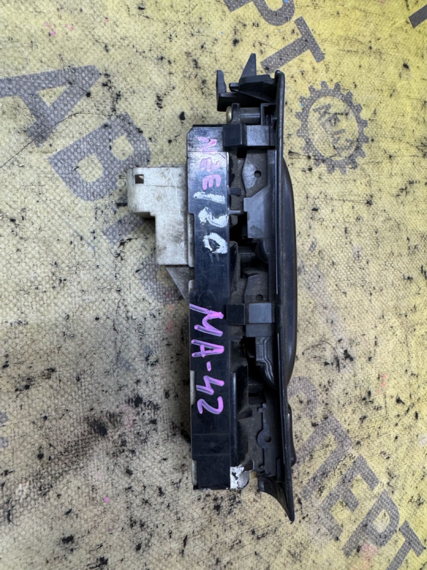 https://ycs.partsauto.market/partsauto-images/thmbs/userImages/87497919e31020c6b1c735431d06908a/part/75406136-4187-44b6-9701-d0f4f952e20f_1787550448474.jpg