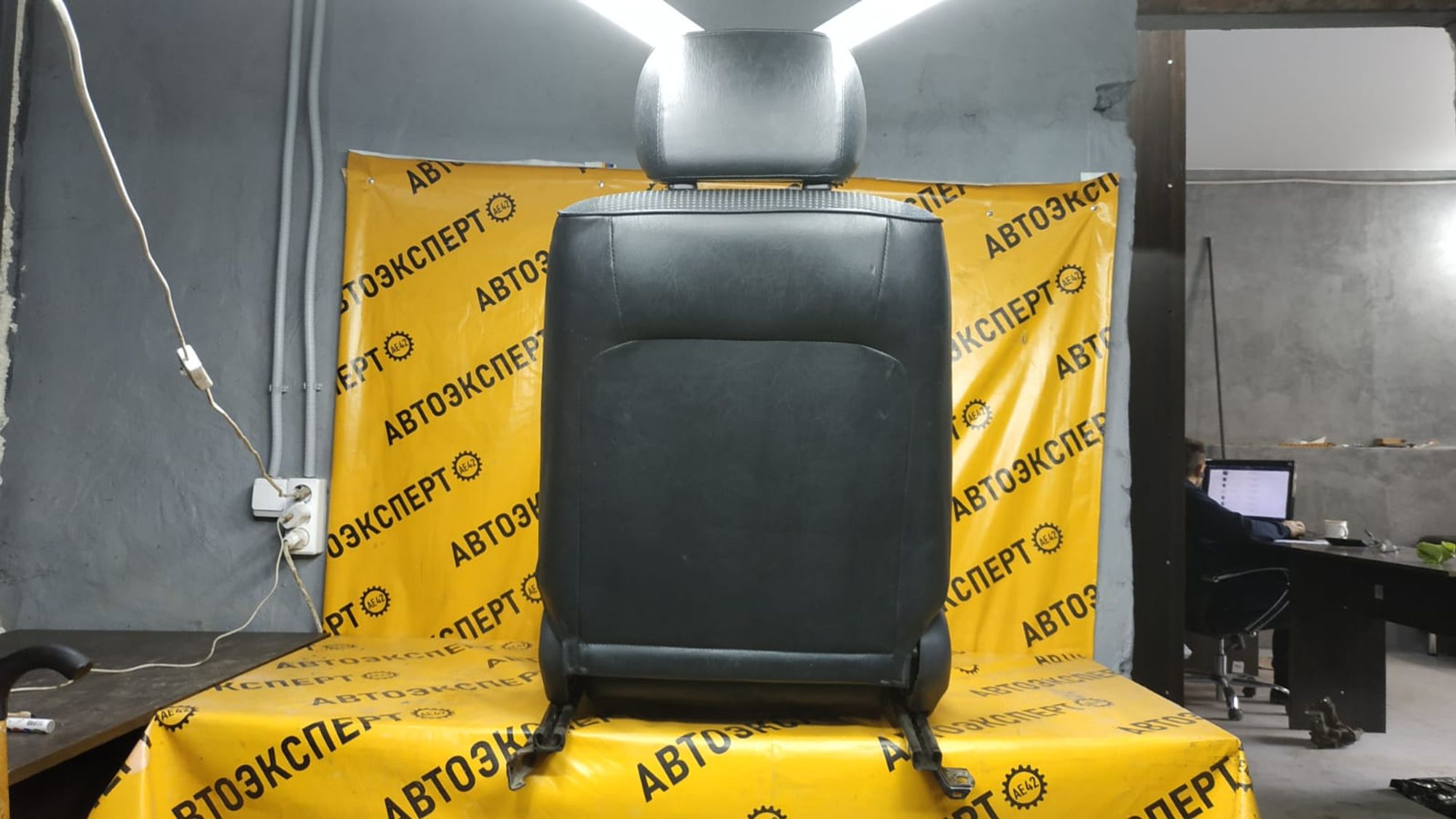 https://ycs.partsauto.market/partsauto-images/thmbs/userImages/87497919e31020c6b1c735431d06908a/part/76c0d985-d587-4257-9fdb-13ad7de4f117_1740994533142.jpg