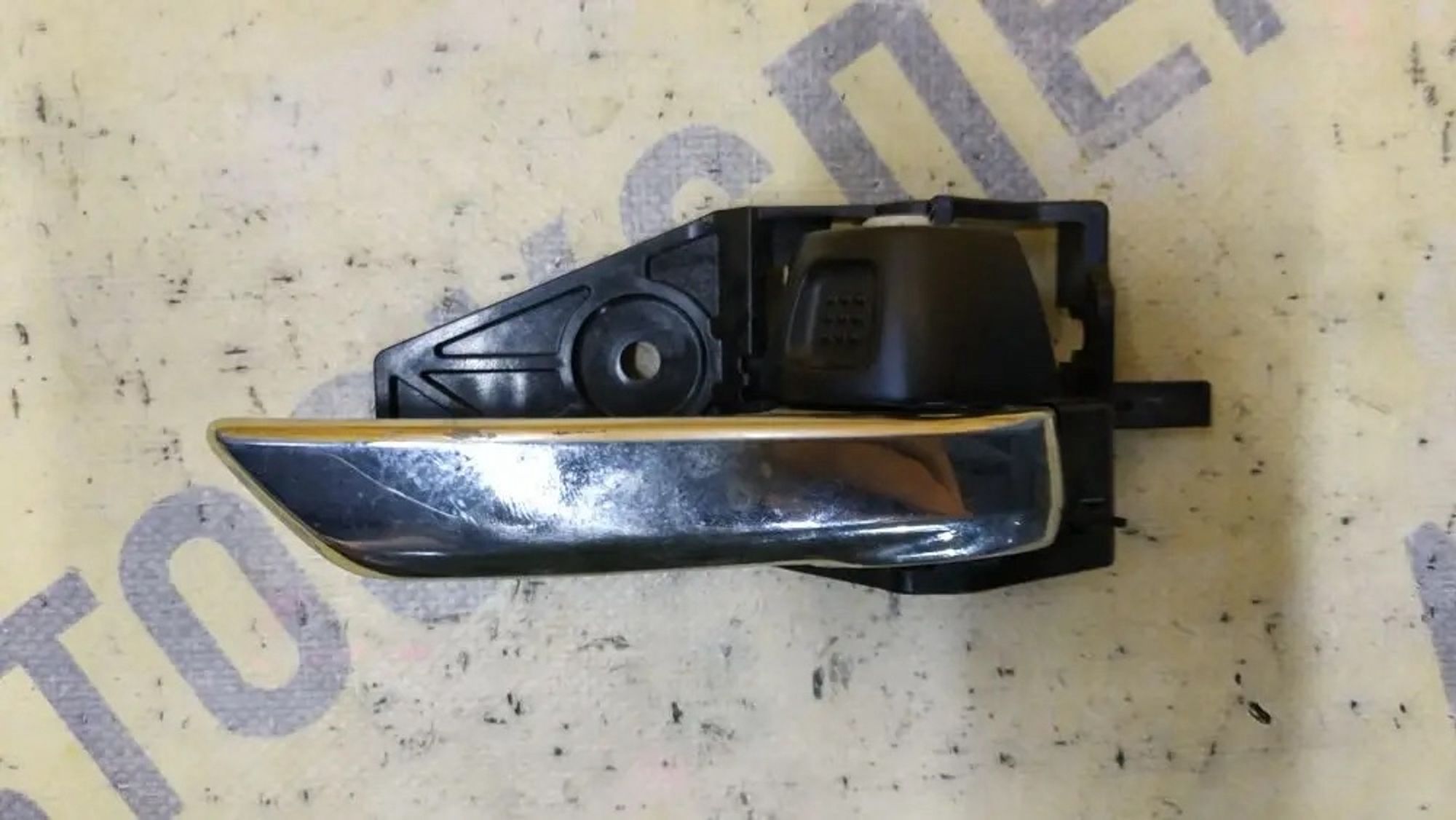 https://ycs.partsauto.market/partsauto-images/thmbs/userImages/87497919e31020c6b1c735431d06908a/part/77b1c4ec-e4be-401f-8ef9-c7aa50e0e95b_1778209984137.jpg