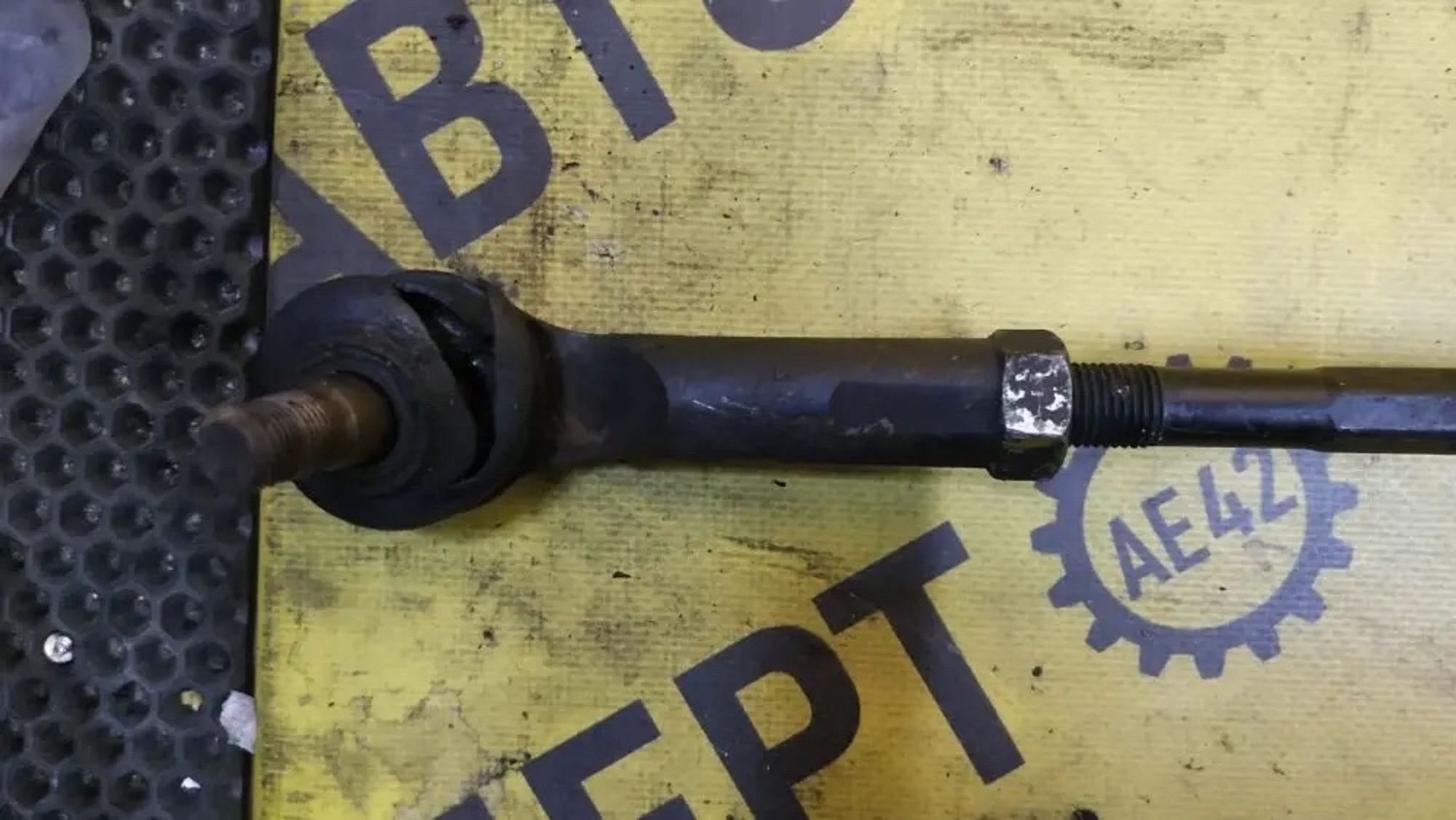 https://ycs.partsauto.market/partsauto-images/thmbs/userImages/87497919e31020c6b1c735431d06908a/part/792a9e0e-12a4-4264-8311-3498adacd721_1778843012844.jpg