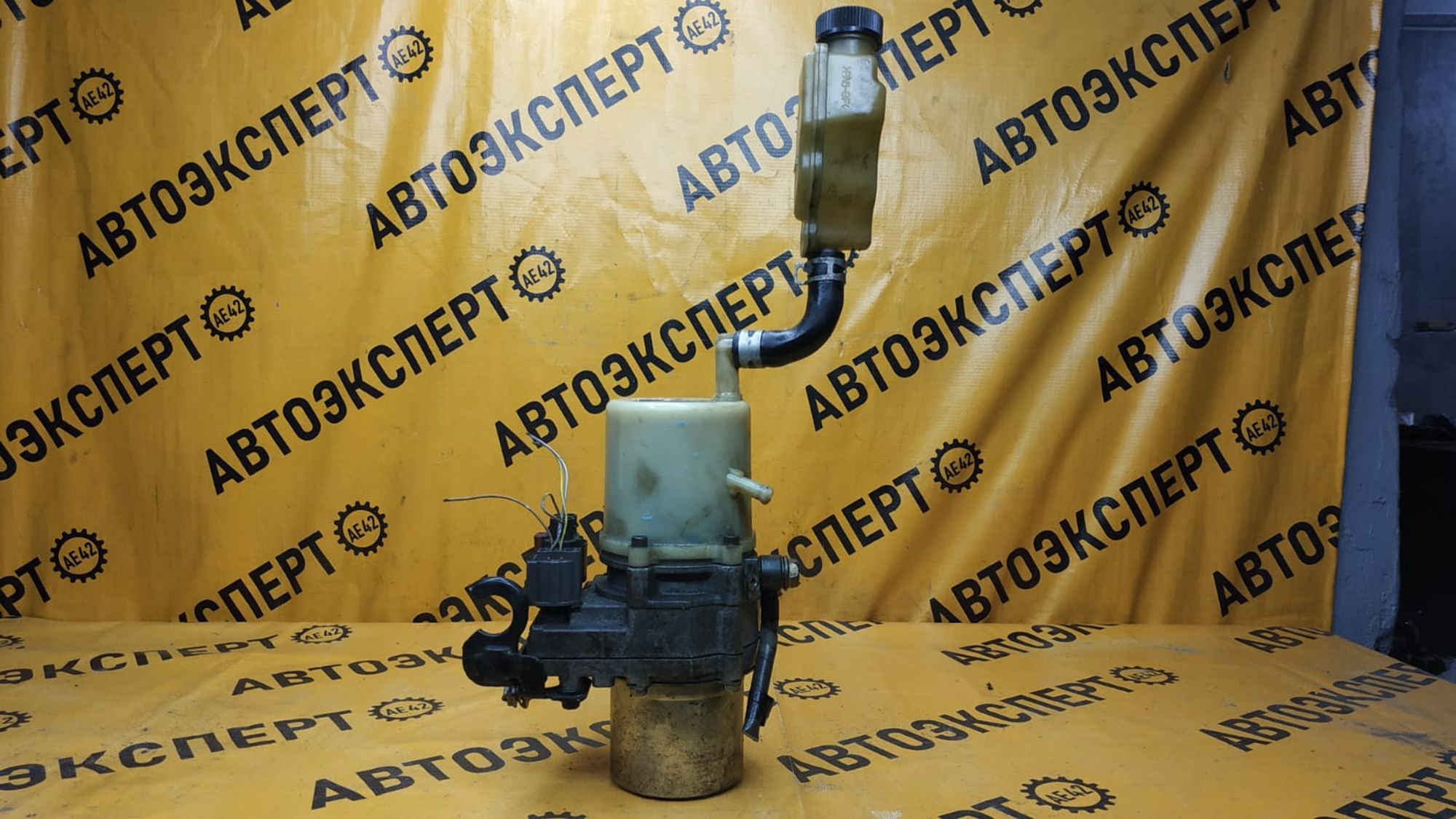 https://ycs.partsauto.market/partsauto-images/thmbs/userImages/87497919e31020c6b1c735431d06908a/part/79bd867c-e040-4a3f-98bb-8e1d433063f8_1741667161928.jpg