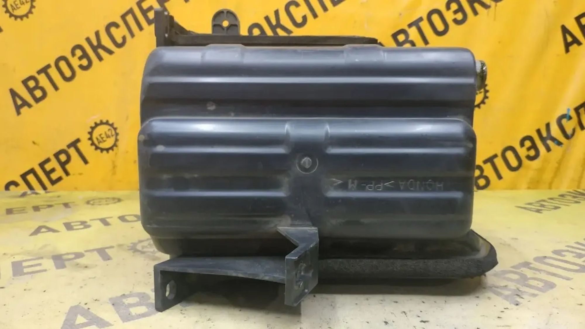 https://ycs.partsauto.market/partsauto-images/thmbs/userImages/87497919e31020c6b1c735431d06908a/part/7b609e38-f9cb-4ca8-a97b-682de7ce6523_1783410371324.jpg