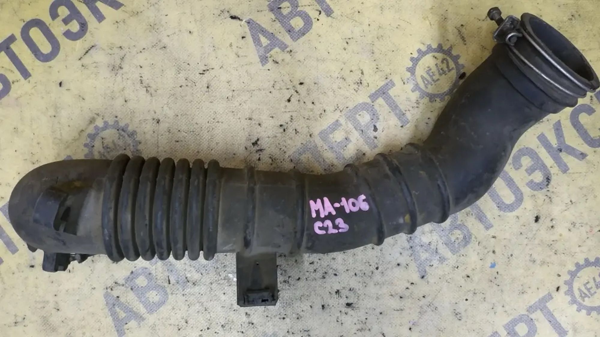https://ycs.partsauto.market/partsauto-images/thmbs/userImages/87497919e31020c6b1c735431d06908a/part/7f6e464d-6e5c-4fc8-a778-12571681a95a_1788319443066.jpg