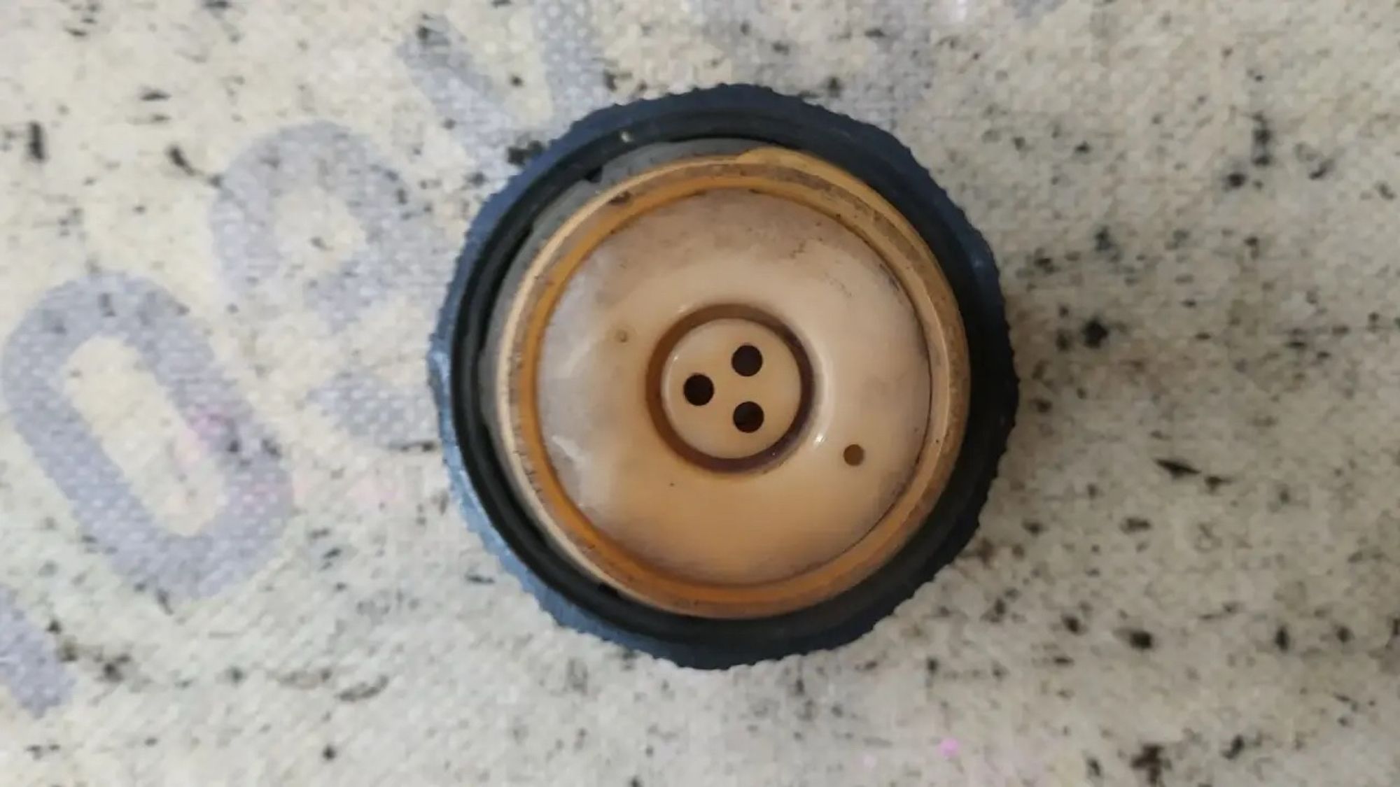 https://ycs.partsauto.market/partsauto-images/thmbs/userImages/87497919e31020c6b1c735431d06908a/part/807c3ccb-23f6-4ab2-bae7-c59d0e0a6092_1785132479721.jpg
