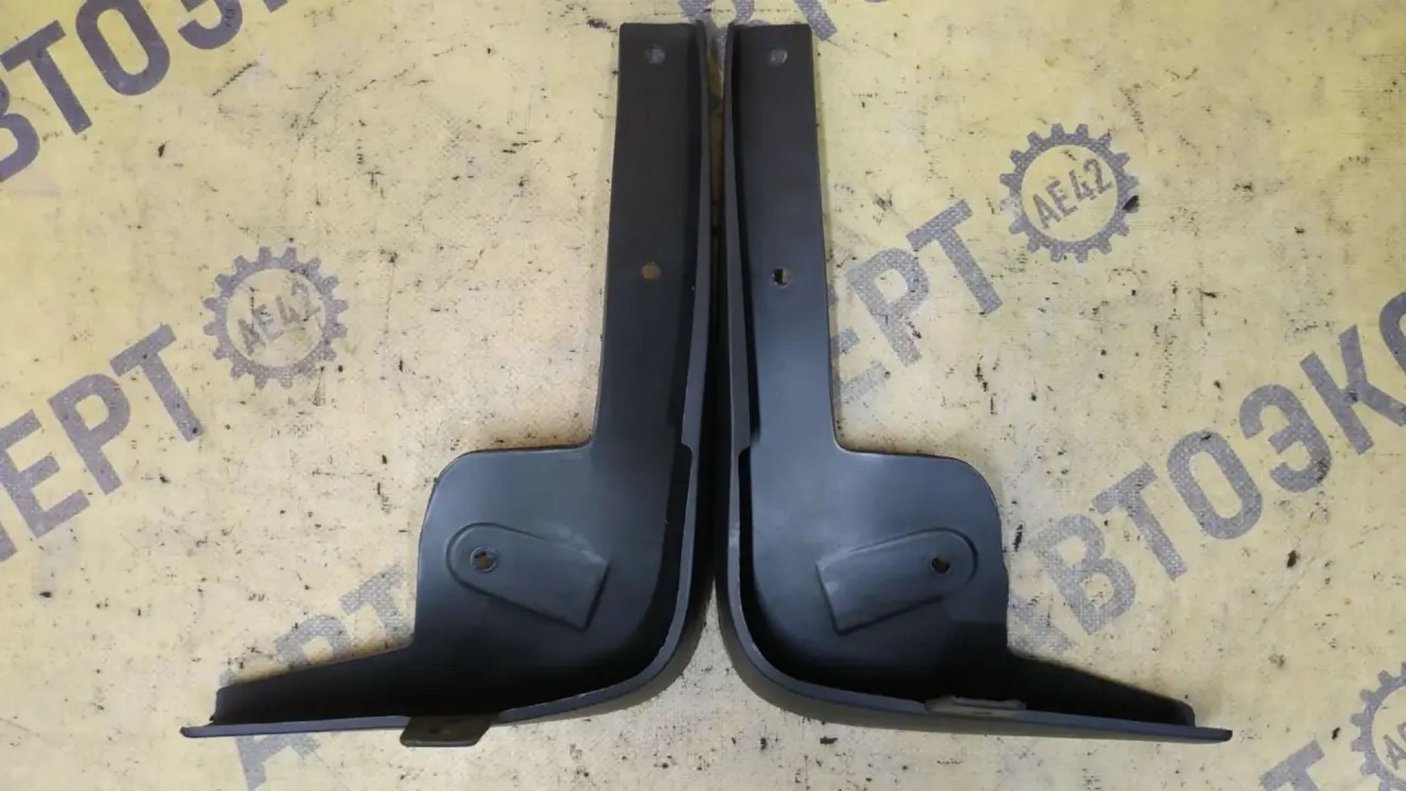 https://ycs.partsauto.market/partsauto-images/thmbs/userImages/87497919e31020c6b1c735431d06908a/part/81e7eee7-c901-4265-a579-b40d16952242_1786604689382.jpg