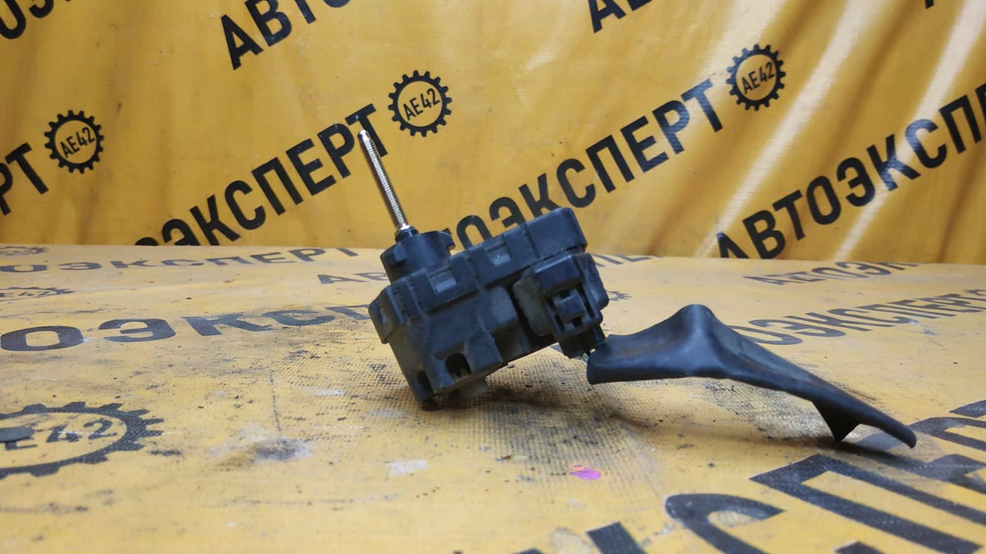 https://ycs.partsauto.market/partsauto-images/thmbs/userImages/87497919e31020c6b1c735431d06908a/part/835de6ce-c3aa-437b-8707-b90bf1c71cfd_1742532729335.jpg