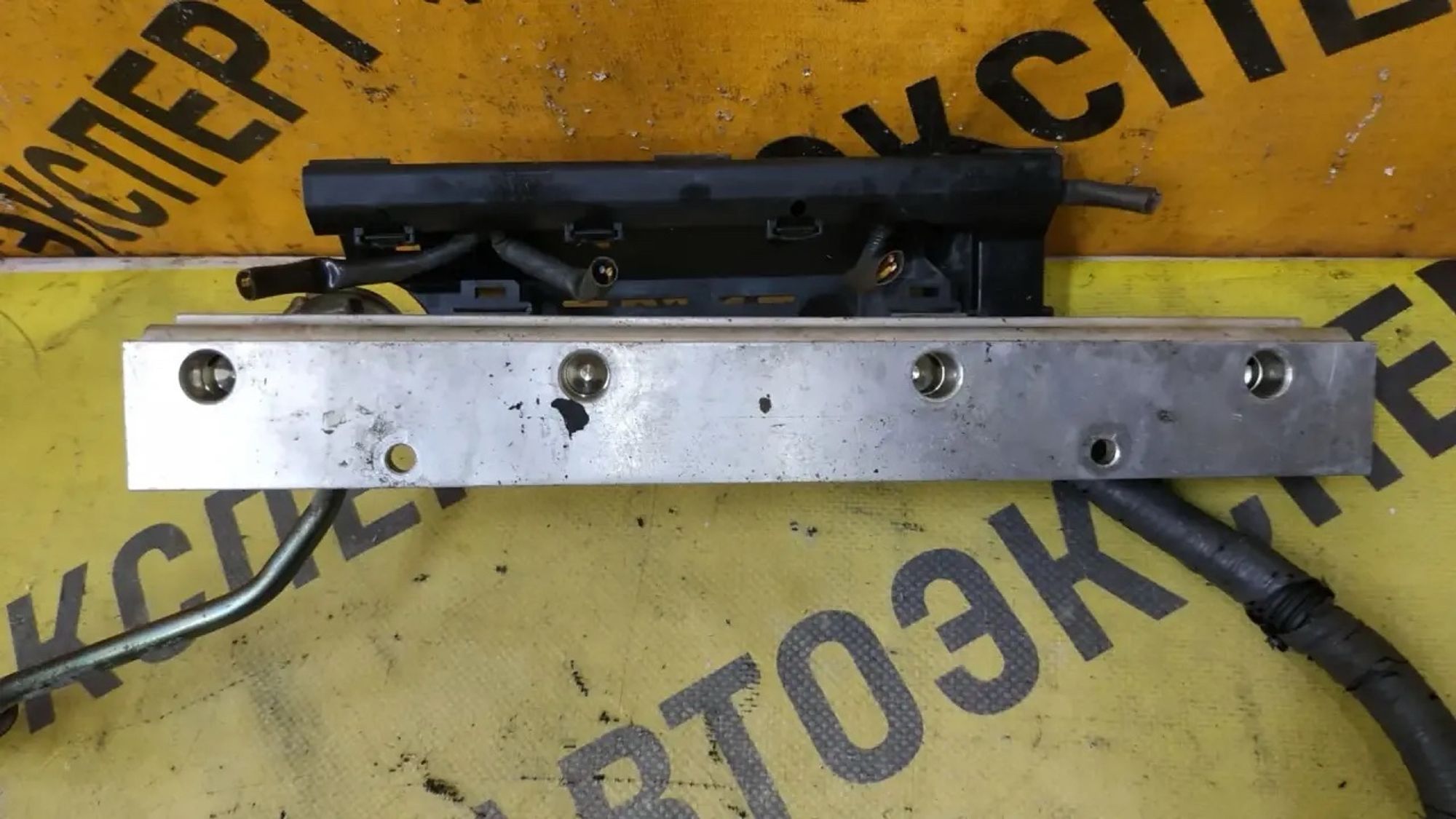 https://ycs.partsauto.market/partsauto-images/thmbs/userImages/87497919e31020c6b1c735431d06908a/part/86089b7a-52cb-483f-91ee-bac22e8d8dbf_1784252351657.jpg