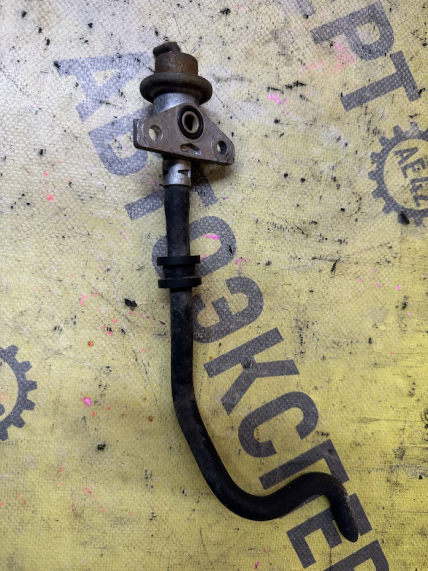 https://ycs.partsauto.market/partsauto-images/thmbs/userImages/87497919e31020c6b1c735431d06908a/part/89fef073-ee87-4df0-9689-9853b464e0c1_1784609796696.jpg