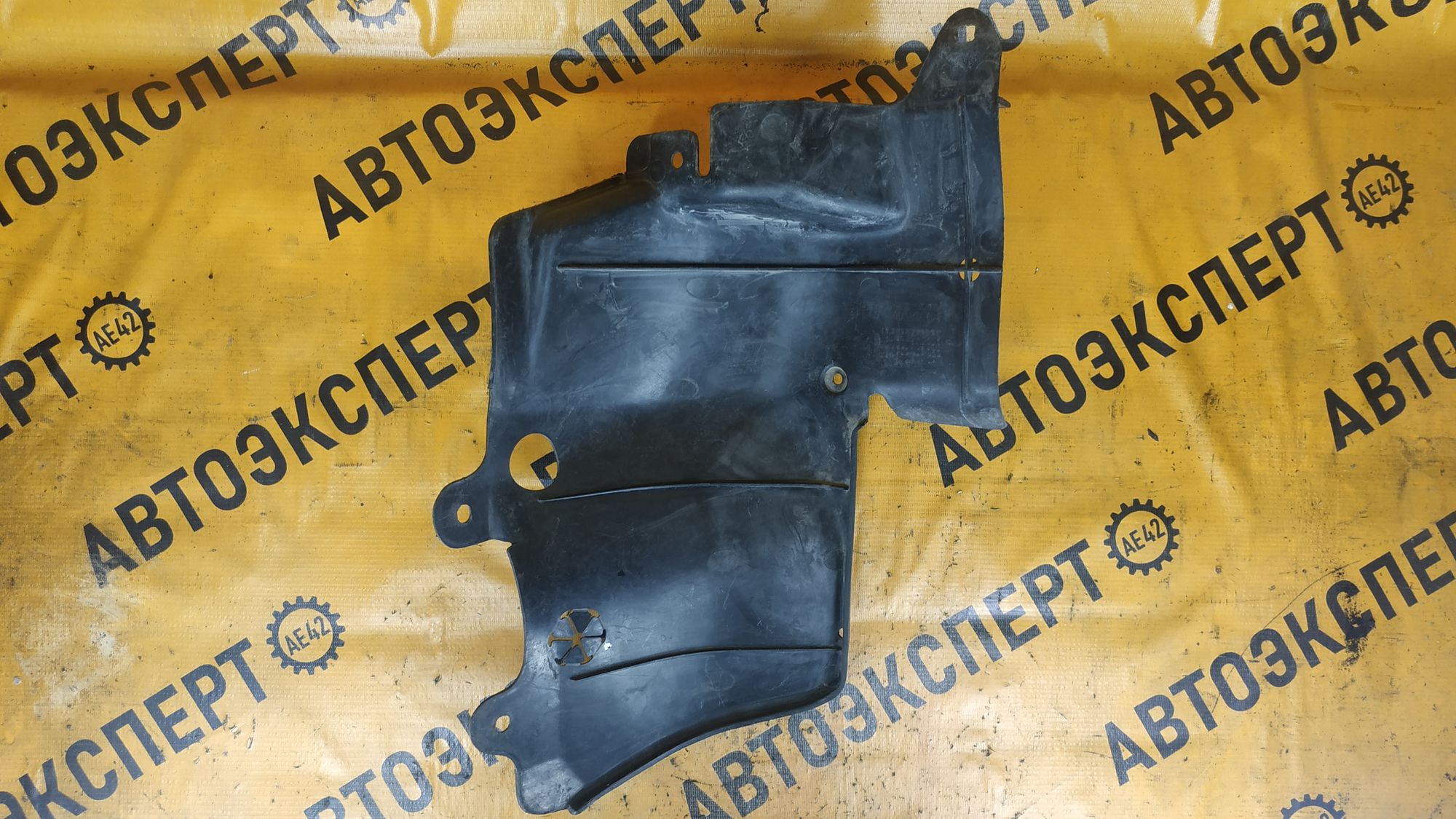 https://ycs.partsauto.market/partsauto-images/thmbs/userImages/87497919e31020c6b1c735431d06908a/part/8a46b5ef-9640-46af-ba86-465c5bfb3bb5_1718768931706.jpg