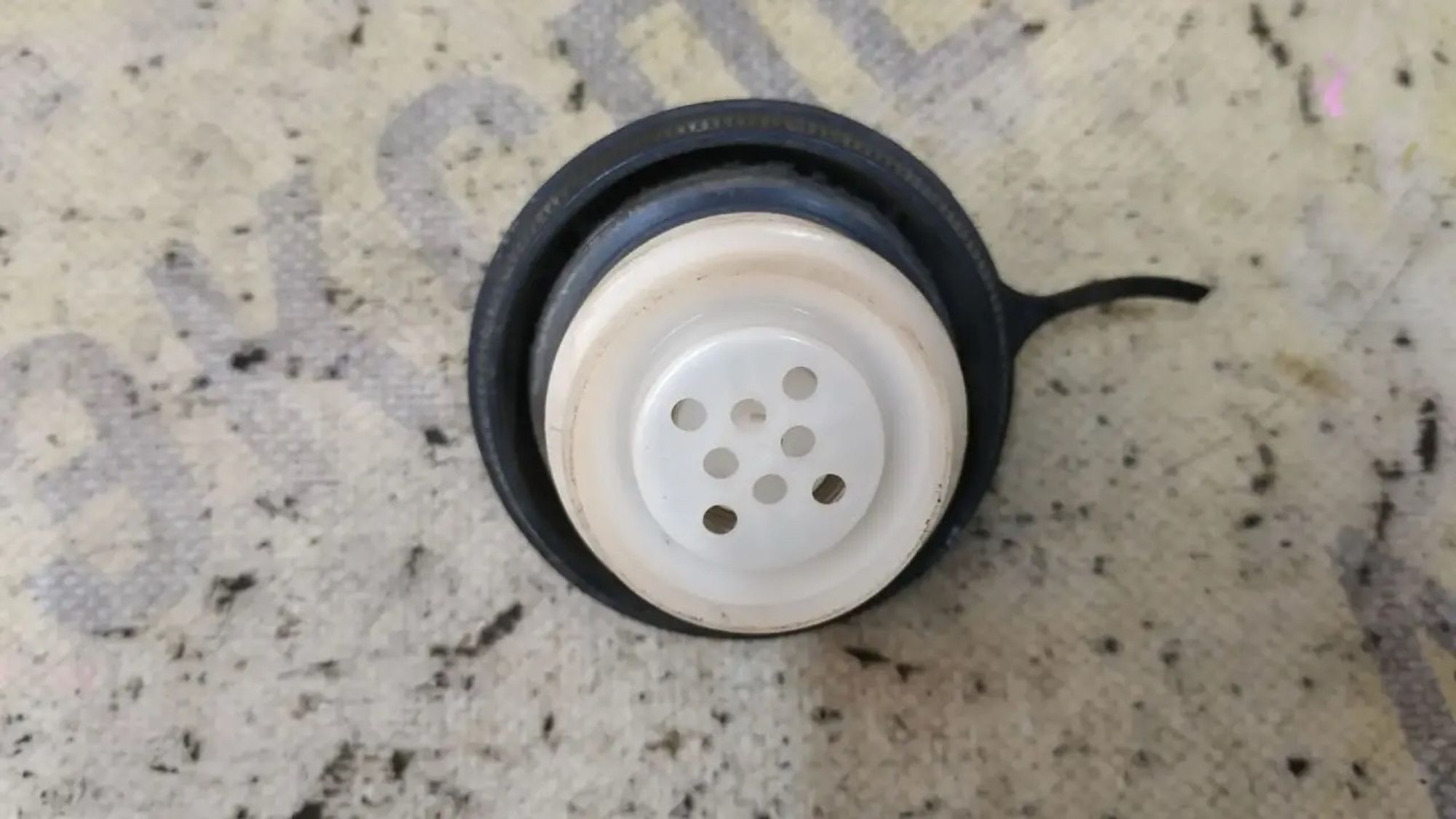 https://ycs.partsauto.market/partsauto-images/thmbs/userImages/87497919e31020c6b1c735431d06908a/part/8a640d9c-ba89-4620-9062-42210c7d52c9_1785132451060.jpg