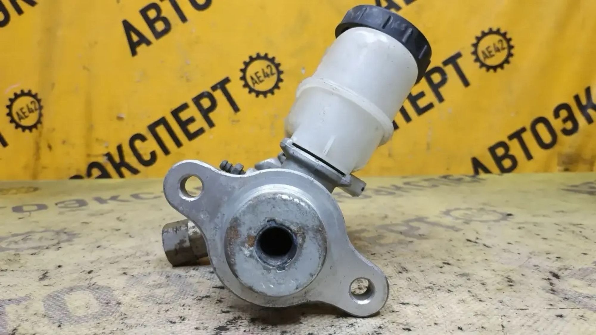 https://ycs.partsauto.market/partsauto-images/thmbs/userImages/87497919e31020c6b1c735431d06908a/part/8bd7813d-6517-46c7-932d-cedbf196bb4e_1788613555919.jpg
