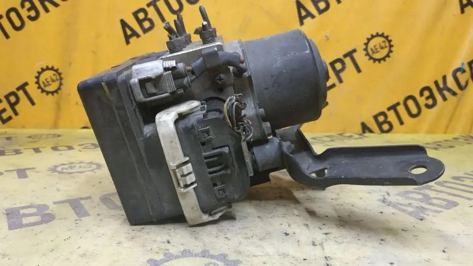 https://ycs.partsauto.market/partsauto-images/thmbs/userImages/87497919e31020c6b1c735431d06908a/part/8c82d8c4-231a-4305-bbaa-c1cd7ef59abf_1779781850057.jpg