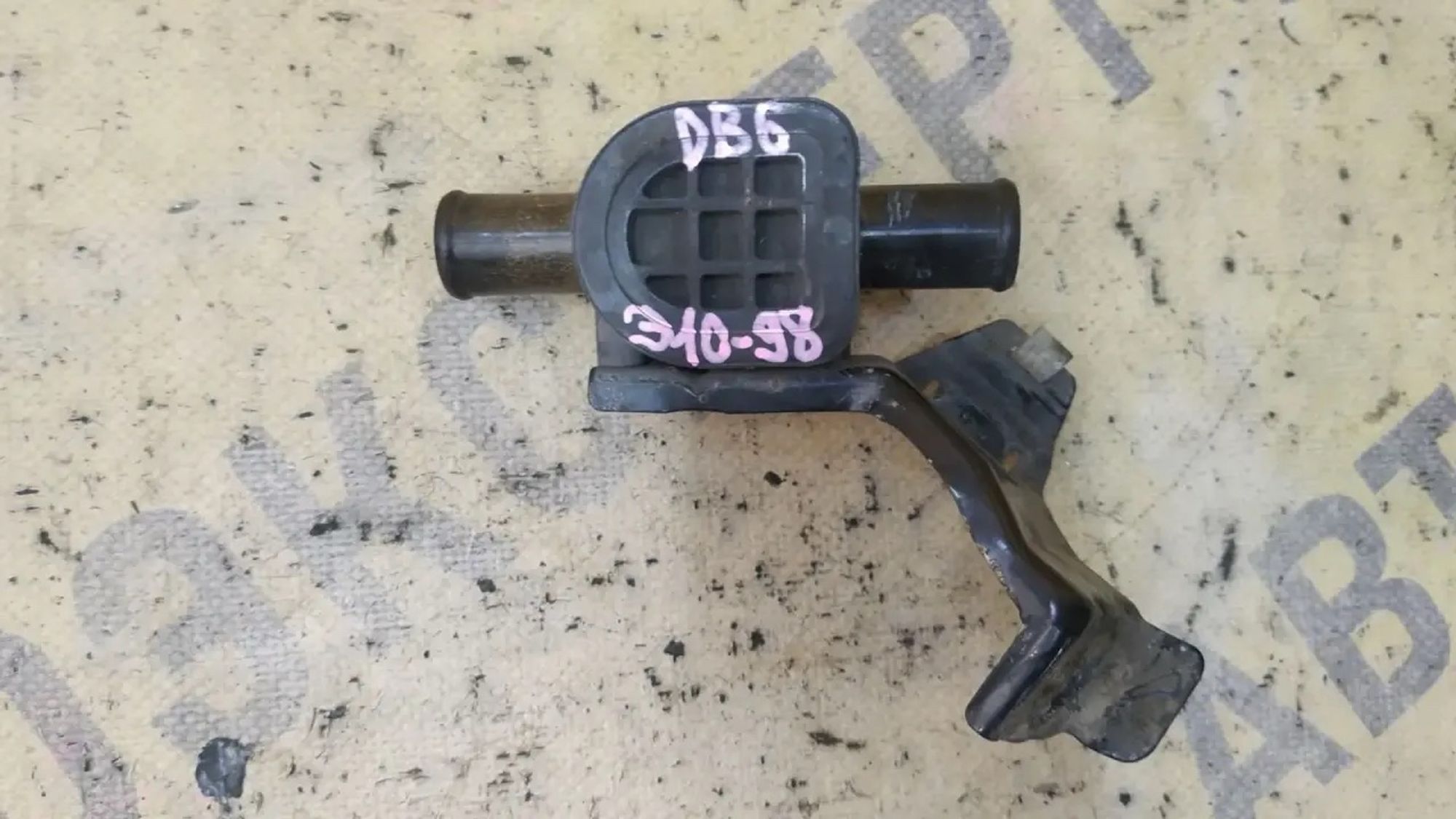 https://ycs.partsauto.market/partsauto-images/thmbs/userImages/87497919e31020c6b1c735431d06908a/part/8cd13fb1-1a06-48bb-a323-b3fb45b9d89d_1783331295633.jpg