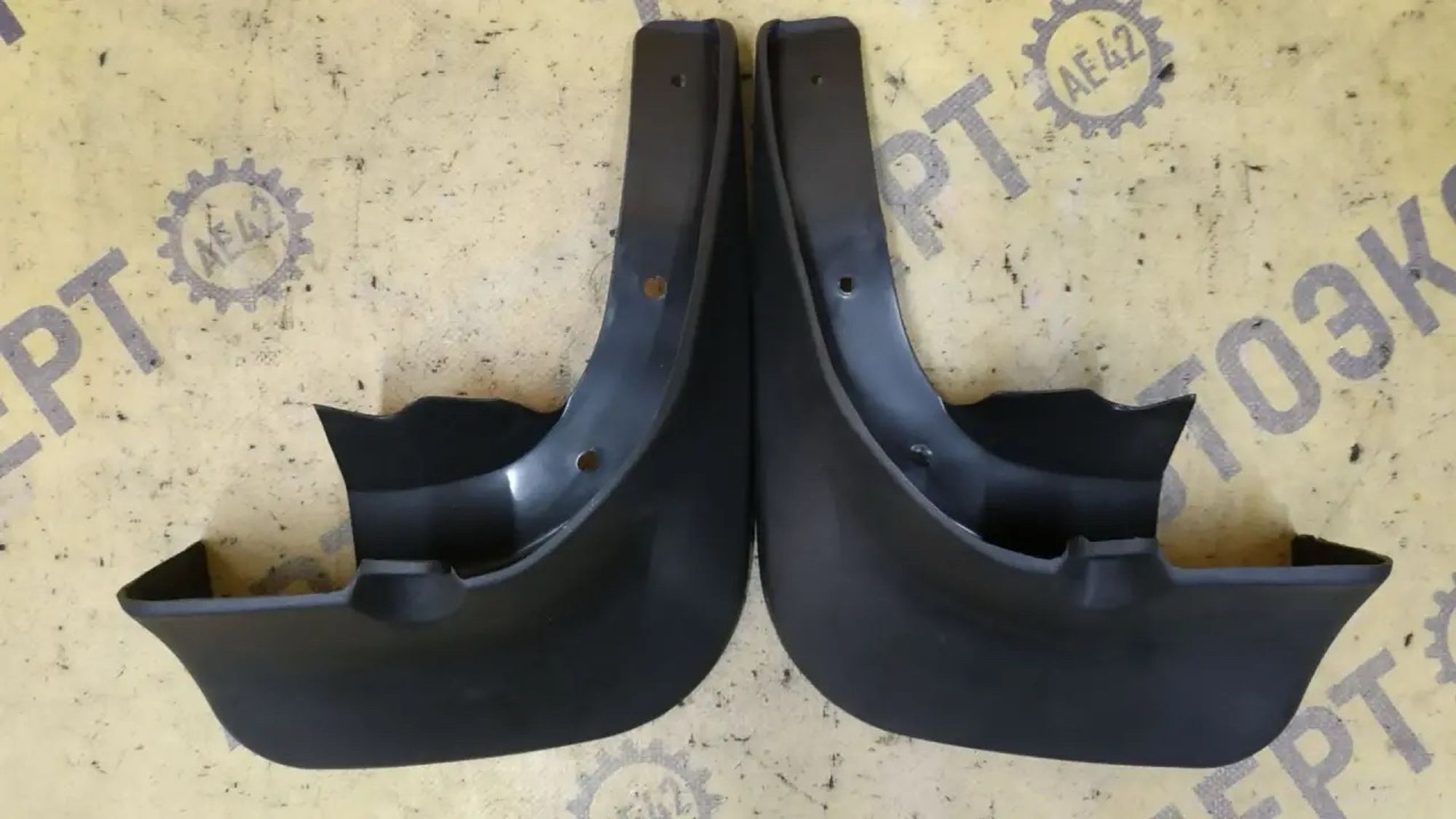https://ycs.partsauto.market/partsauto-images/thmbs/userImages/87497919e31020c6b1c735431d06908a/part/8ed2e7de-a1be-4f05-85a9-ad460eba0a7e_1786604627662.jpg