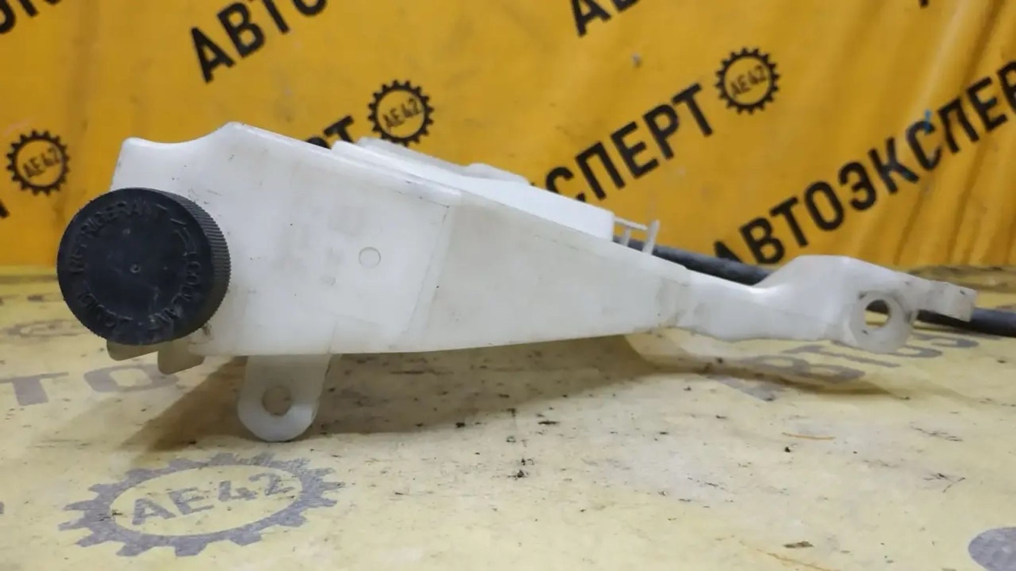 https://ycs.partsauto.market/partsauto-images/thmbs/userImages/87497919e31020c6b1c735431d06908a/part/90bdd17c-bebf-4078-a902-56d4f6609cc9_1781834567743.jpg
