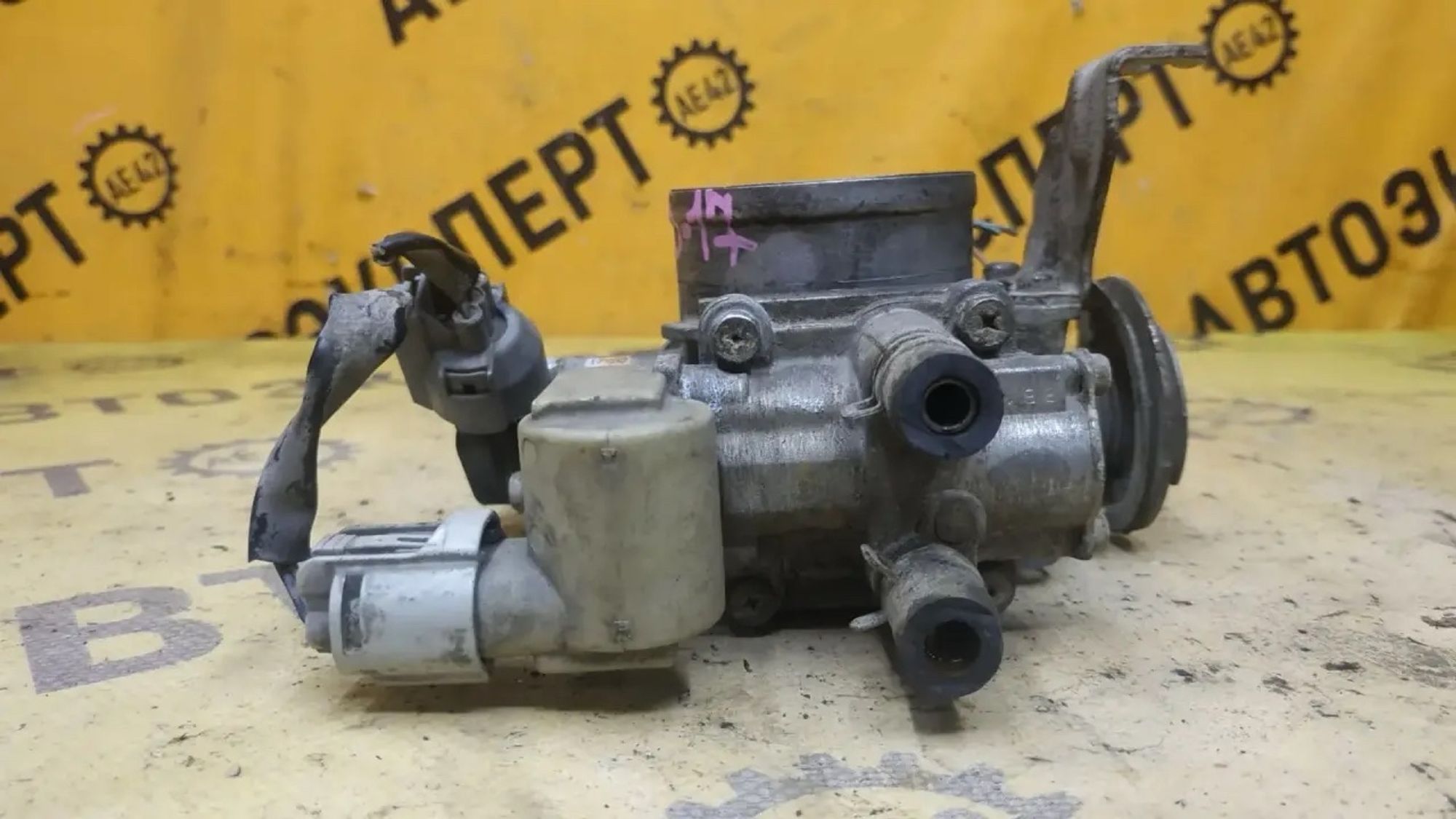 https://ycs.partsauto.market/partsauto-images/thmbs/userImages/87497919e31020c6b1c735431d06908a/part/914756c3-c067-4a18-97e2-fb5c309b96a7_1782896676344.jpg