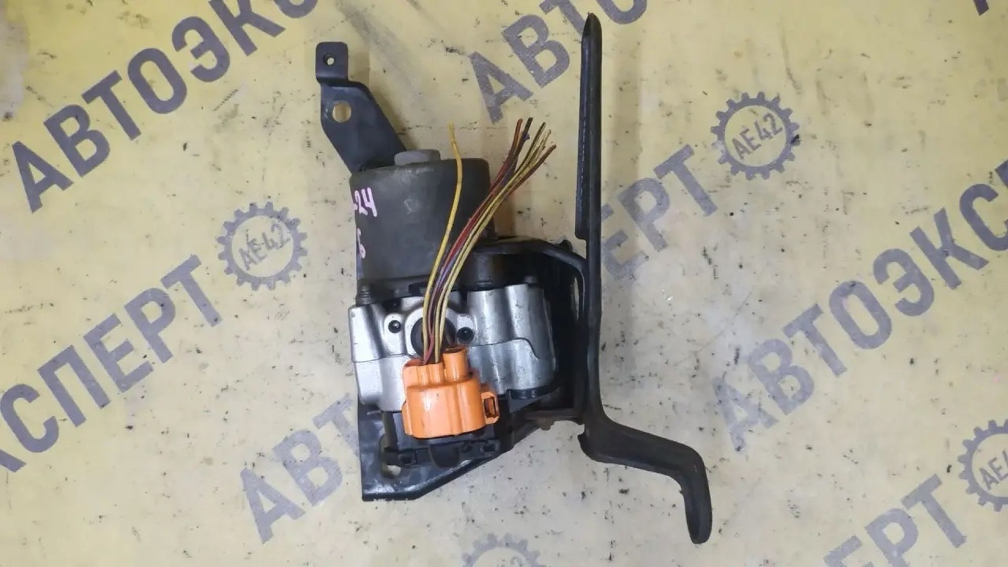 https://ycs.partsauto.market/partsauto-images/thmbs/userImages/87497919e31020c6b1c735431d06908a/part/922f3699-faa5-40c6-8be2-6261ad72146f_1782896765158.jpg