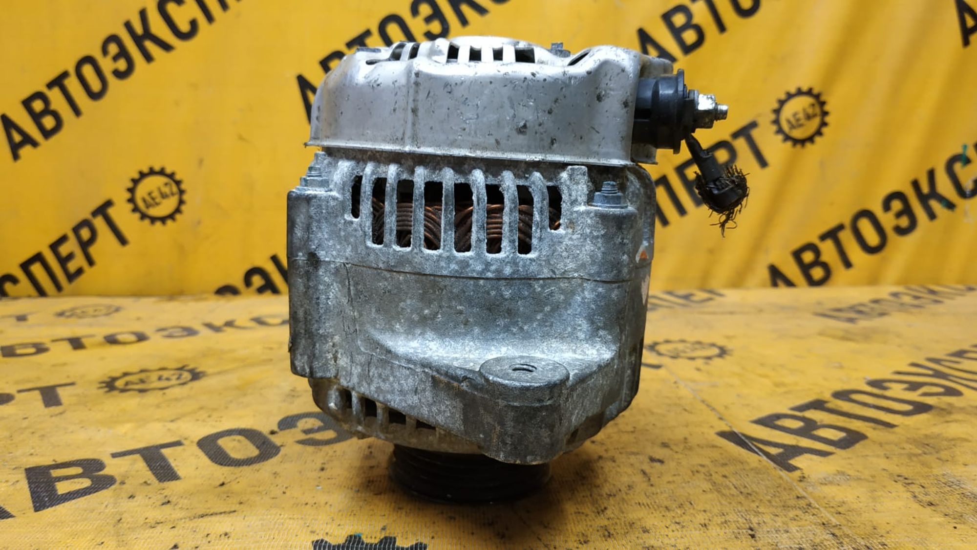 https://ycs.partsauto.market/partsauto-images/thmbs/userImages/87497919e31020c6b1c735431d06908a/part/92ea2d30-d1a2-477a-b711-b2fe0e34d0a4_1749117522168.jpg