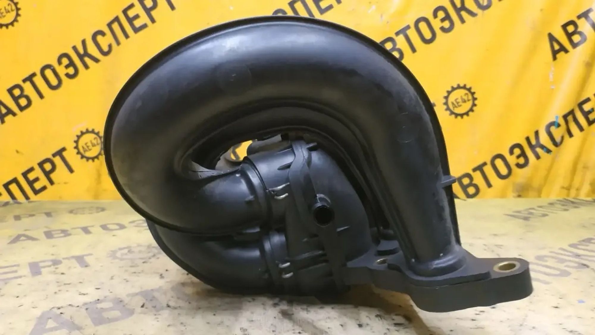 https://ycs.partsauto.market/partsauto-images/thmbs/userImages/87497919e31020c6b1c735431d06908a/part/9824483d-727f-46d6-af18-012e9253fa29_1787022592354.jpg