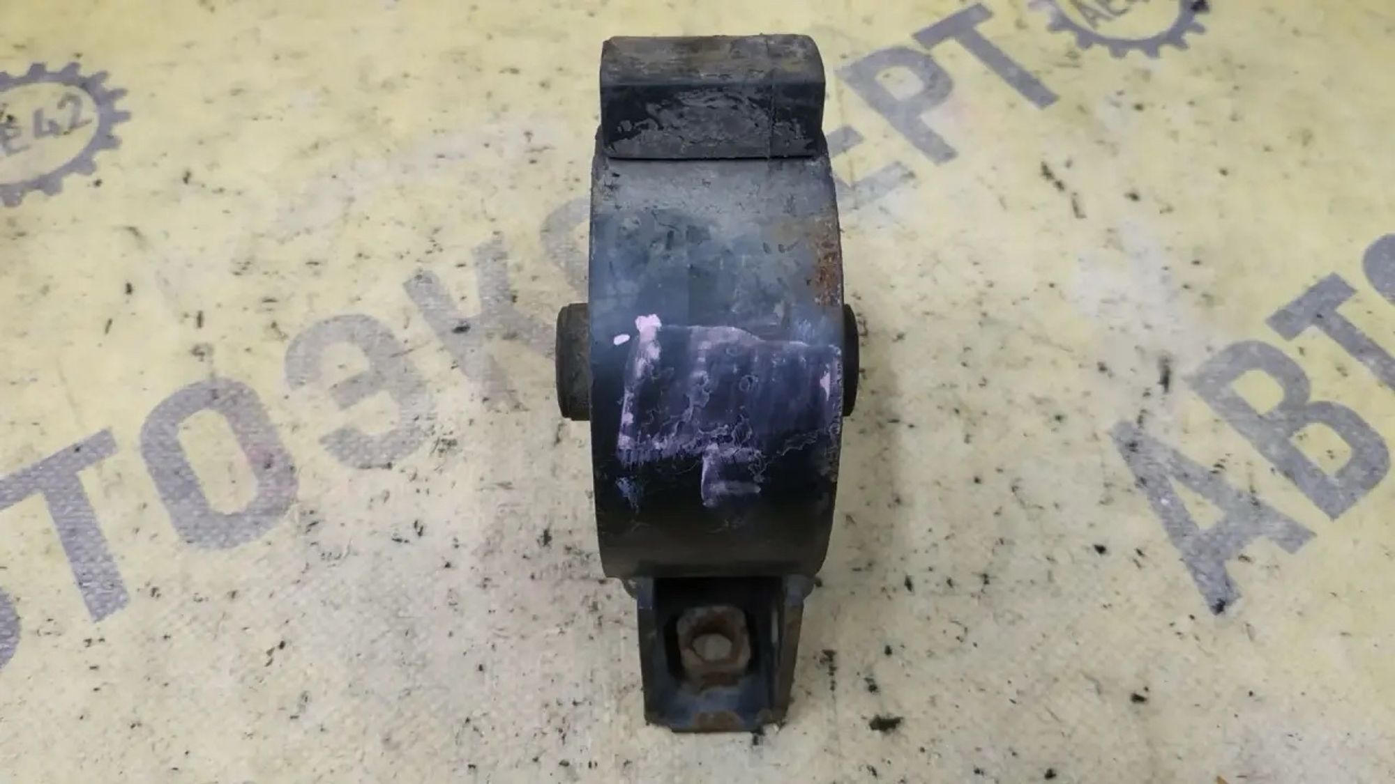 https://ycs.partsauto.market/partsauto-images/thmbs/userImages/87497919e31020c6b1c735431d06908a/part/9c9b10b8-84f9-4dc1-a0b2-048d4ae5effd_1782204890404.jpg