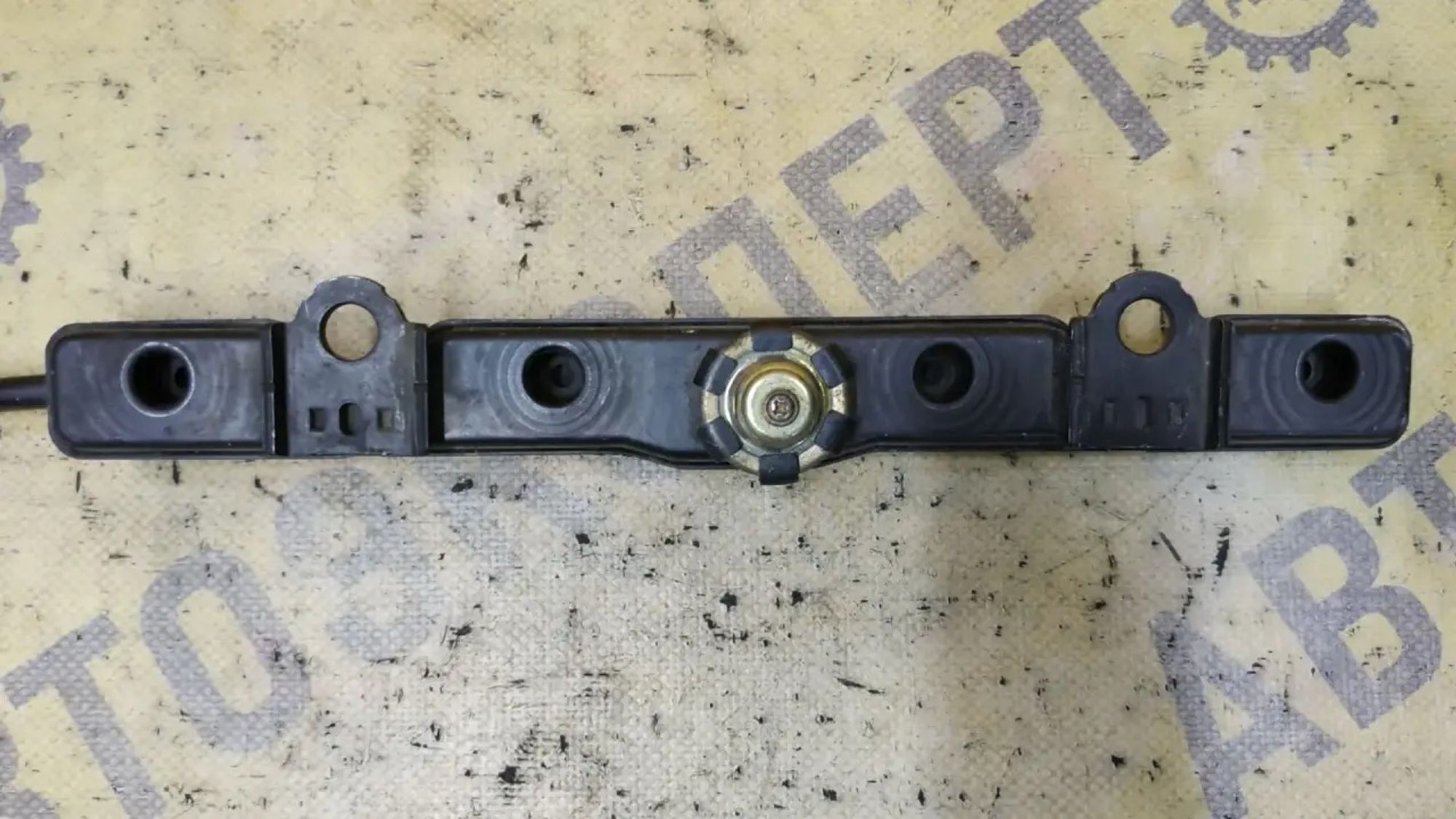 https://ycs.partsauto.market/partsauto-images/thmbs/userImages/87497919e31020c6b1c735431d06908a/part/9d8adcc7-aa1f-4c97-9563-486131152d48_1784175307549.jpg