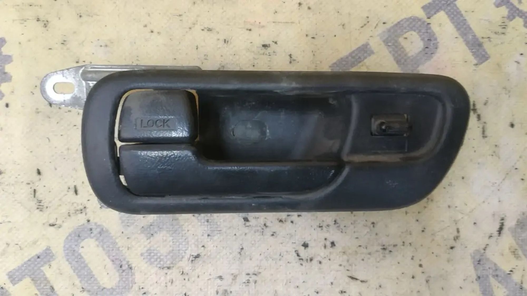 https://ycs.partsauto.market/partsauto-images/thmbs/userImages/87497919e31020c6b1c735431d06908a/part/9e6f175b-228f-48cb-8a8f-9ff2e9a375dd_1783068636539.jpg