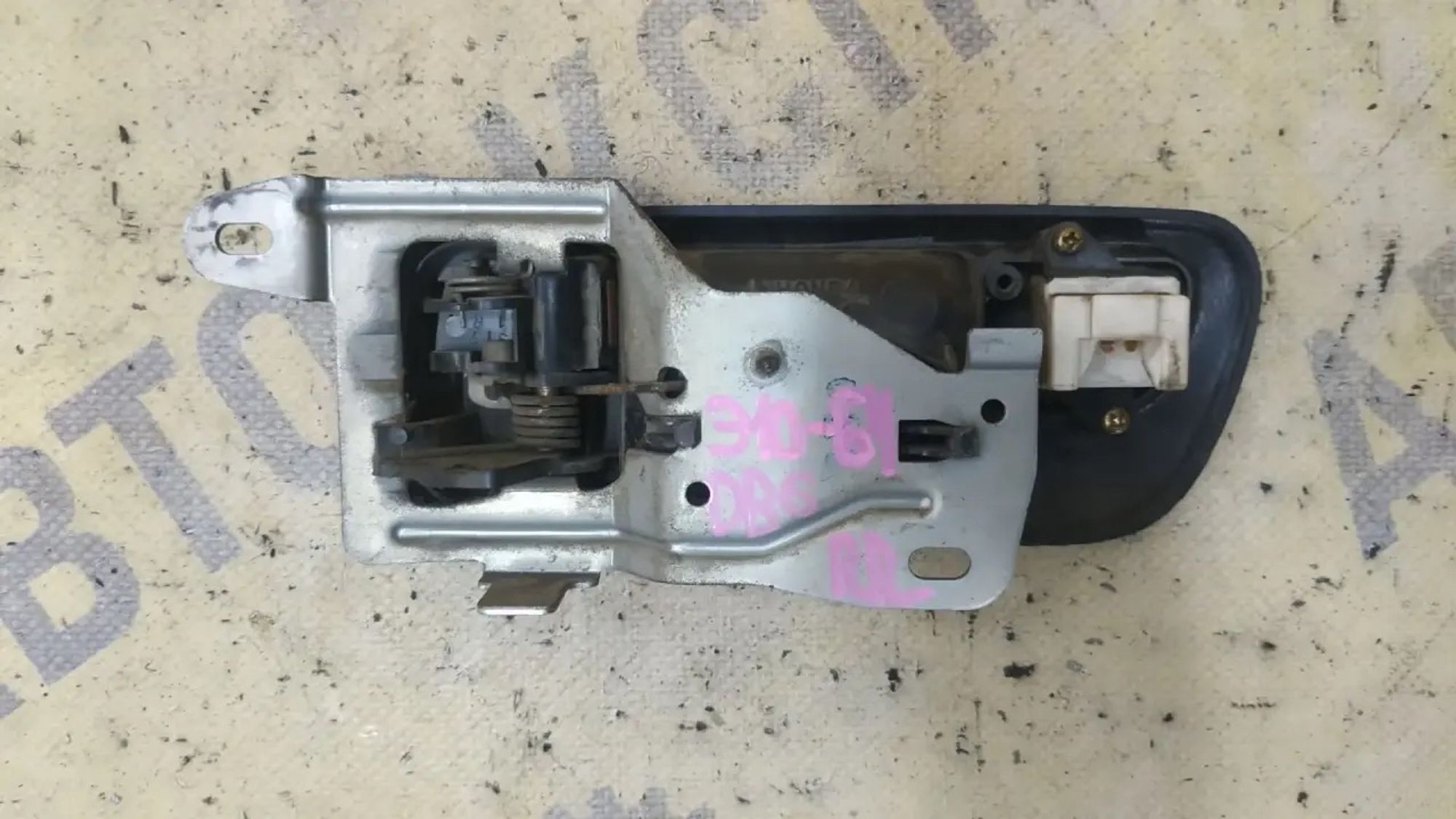 https://ycs.partsauto.market/partsauto-images/thmbs/userImages/87497919e31020c6b1c735431d06908a/part/9f34bddd-eab0-4b12-949b-07d70067aa76_1783068478163.jpg
