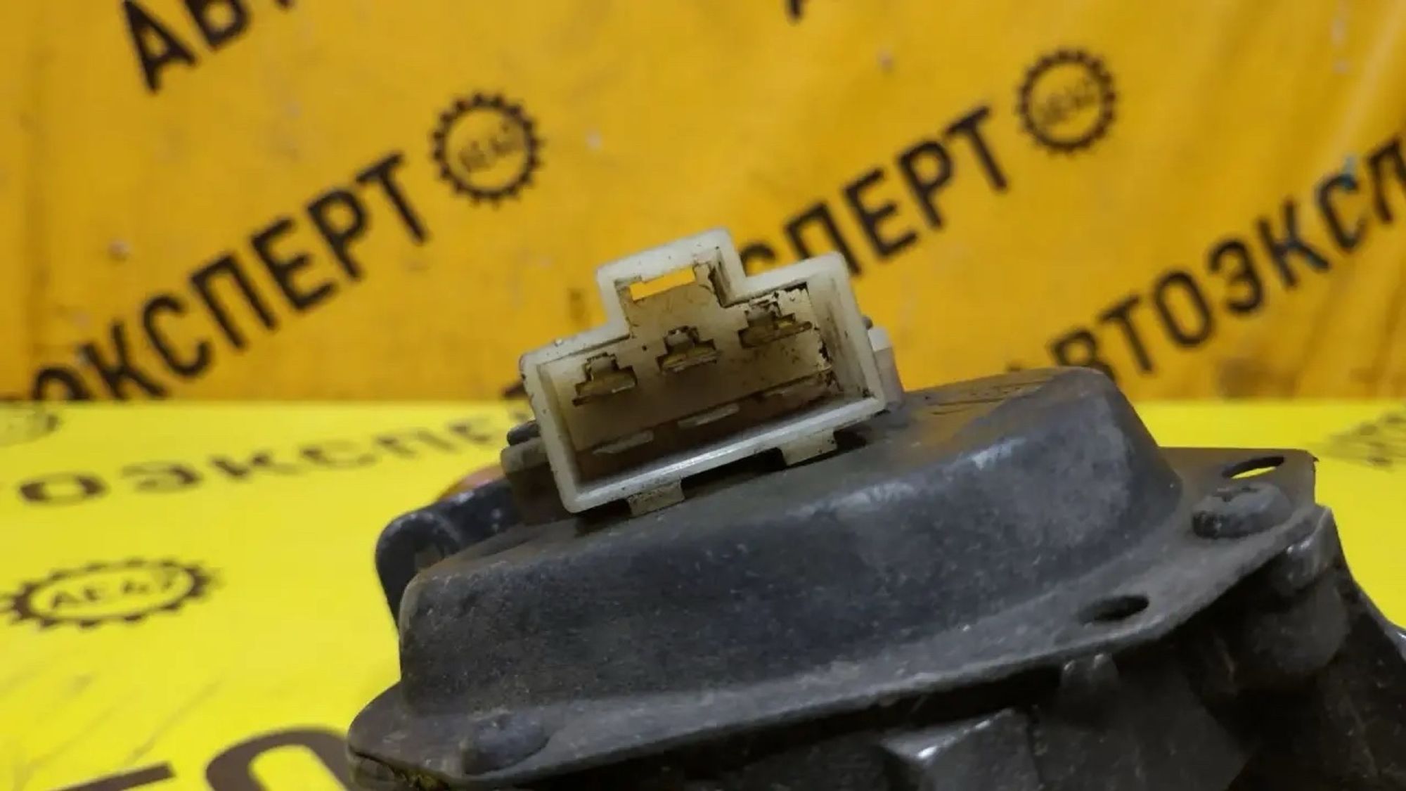 https://ycs.partsauto.market/partsauto-images/thmbs/userImages/87497919e31020c6b1c735431d06908a/part/a5785be1-e8cf-47a1-9bb5-f1a97be78542_1789526964546.jpg