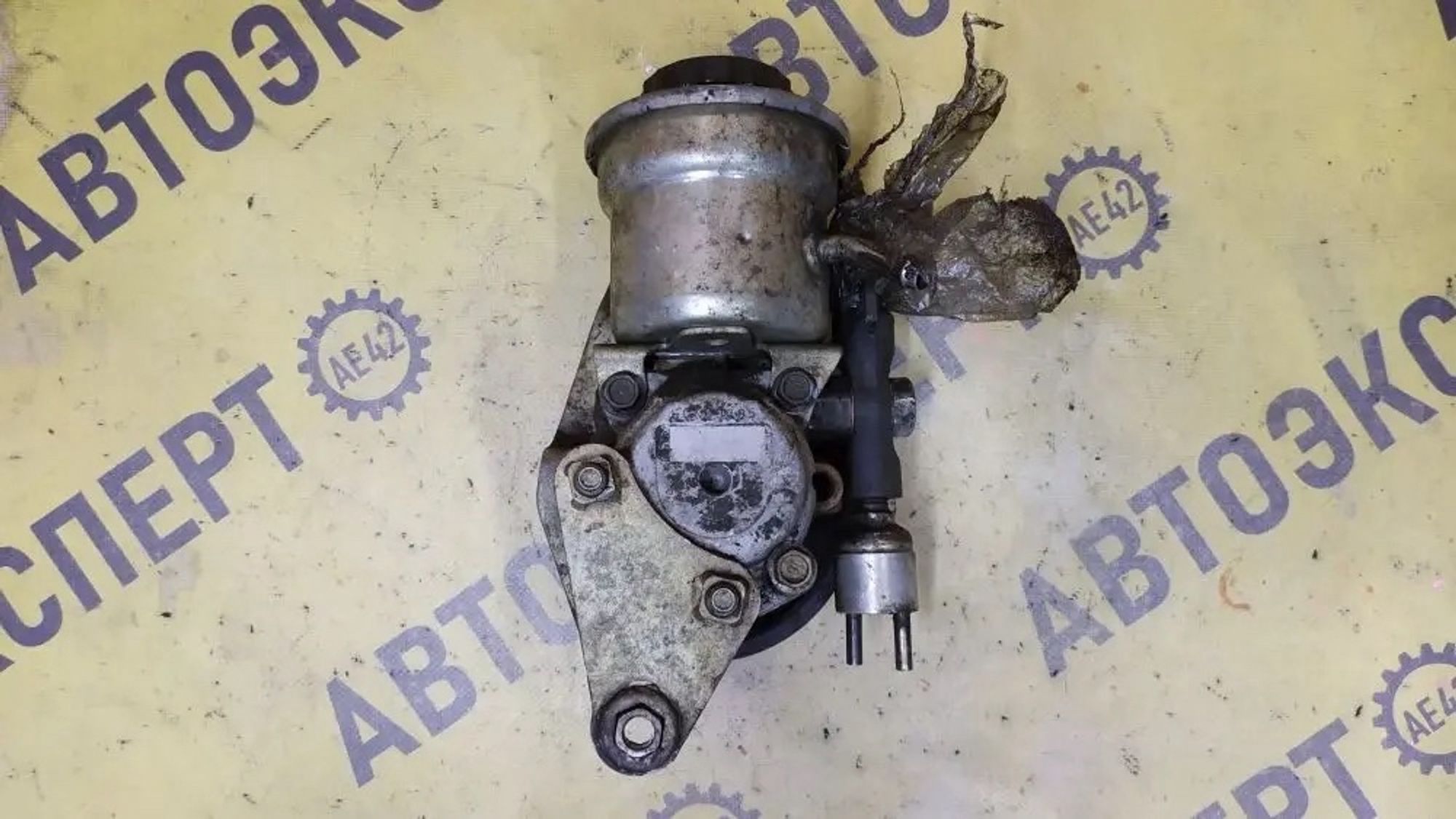 https://ycs.partsauto.market/partsauto-images/thmbs/userImages/87497919e31020c6b1c735431d06908a/part/aca703c4-9d1b-4eb2-8078-01f59761162e_1777523565813.jpg