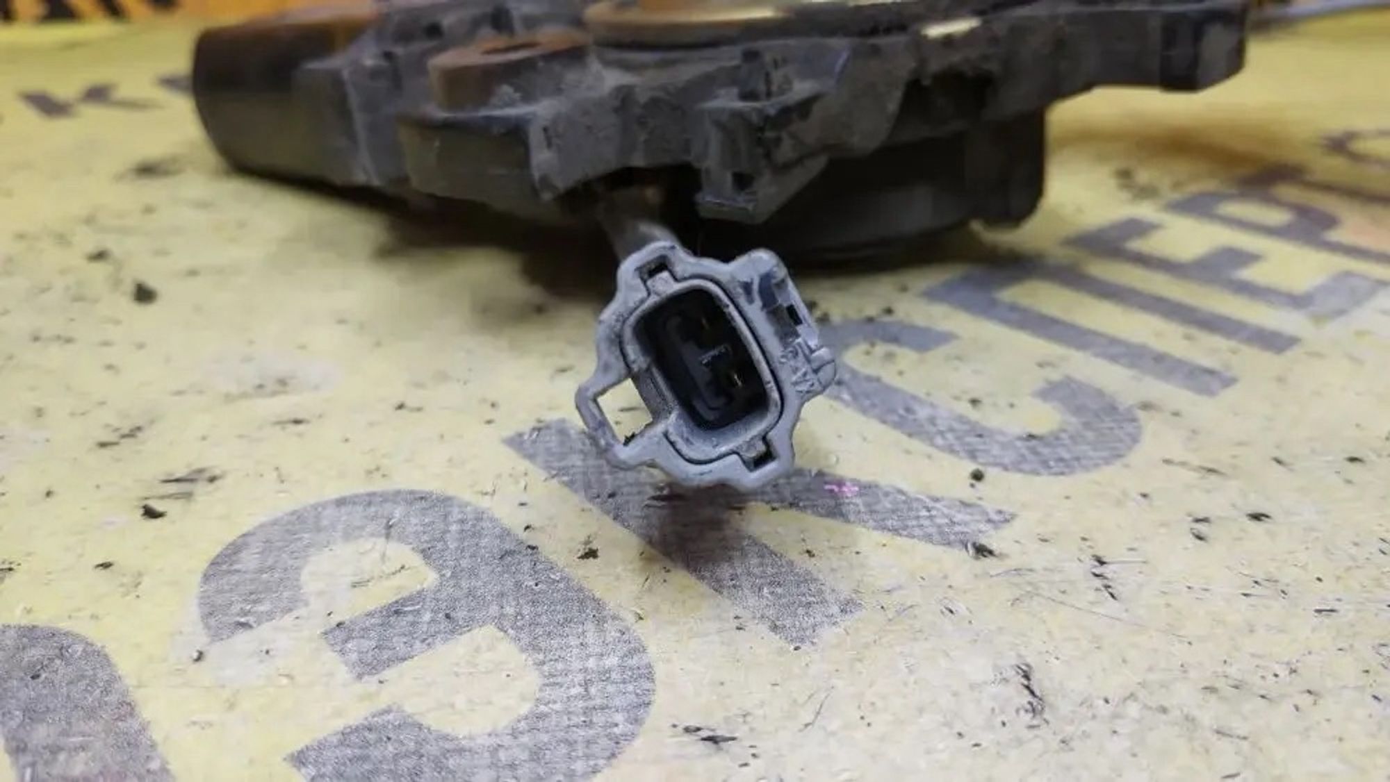 https://ycs.partsauto.market/partsauto-images/thmbs/userImages/87497919e31020c6b1c735431d06908a/part/acf2e763-6ced-4b51-b79c-d1e4dd924ec1_1776958858093.jpg