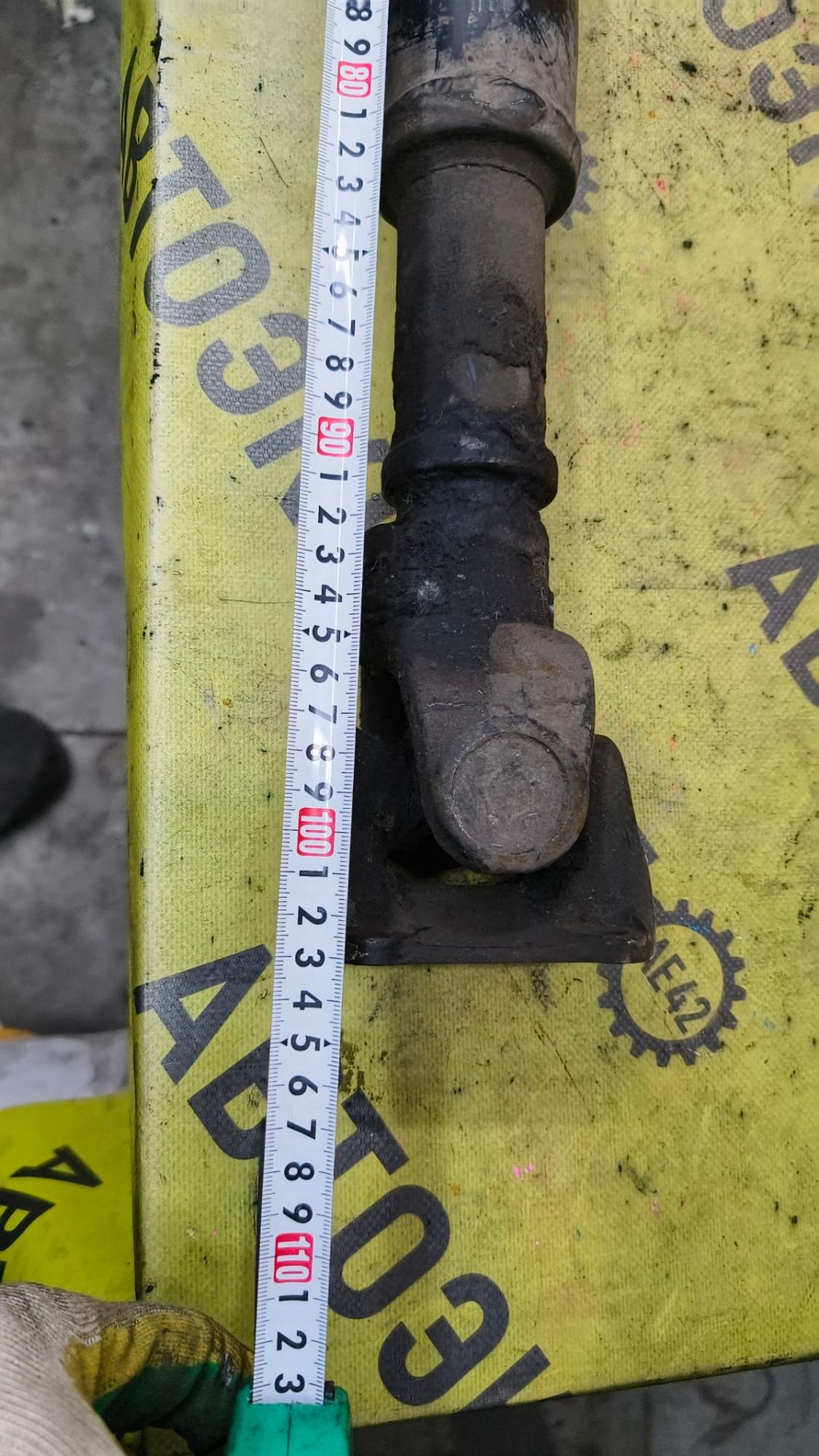 https://ycs.partsauto.market/partsauto-images/thmbs/userImages/87497919e31020c6b1c735431d06908a/part/b0df7d47-83d8-4899-8cd3-409cc44531fa_1787124459154.jpg
