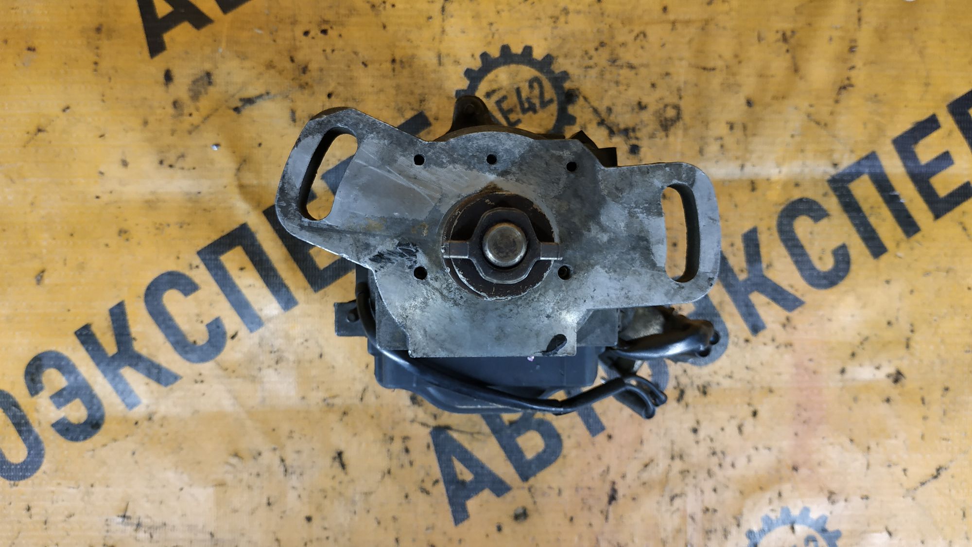 https://ycs.partsauto.market/partsauto-images/thmbs/userImages/87497919e31020c6b1c735431d06908a/part/b16dc387-f9e9-4d2b-b289-c3a3cbfc3056_1713863727053.jpg