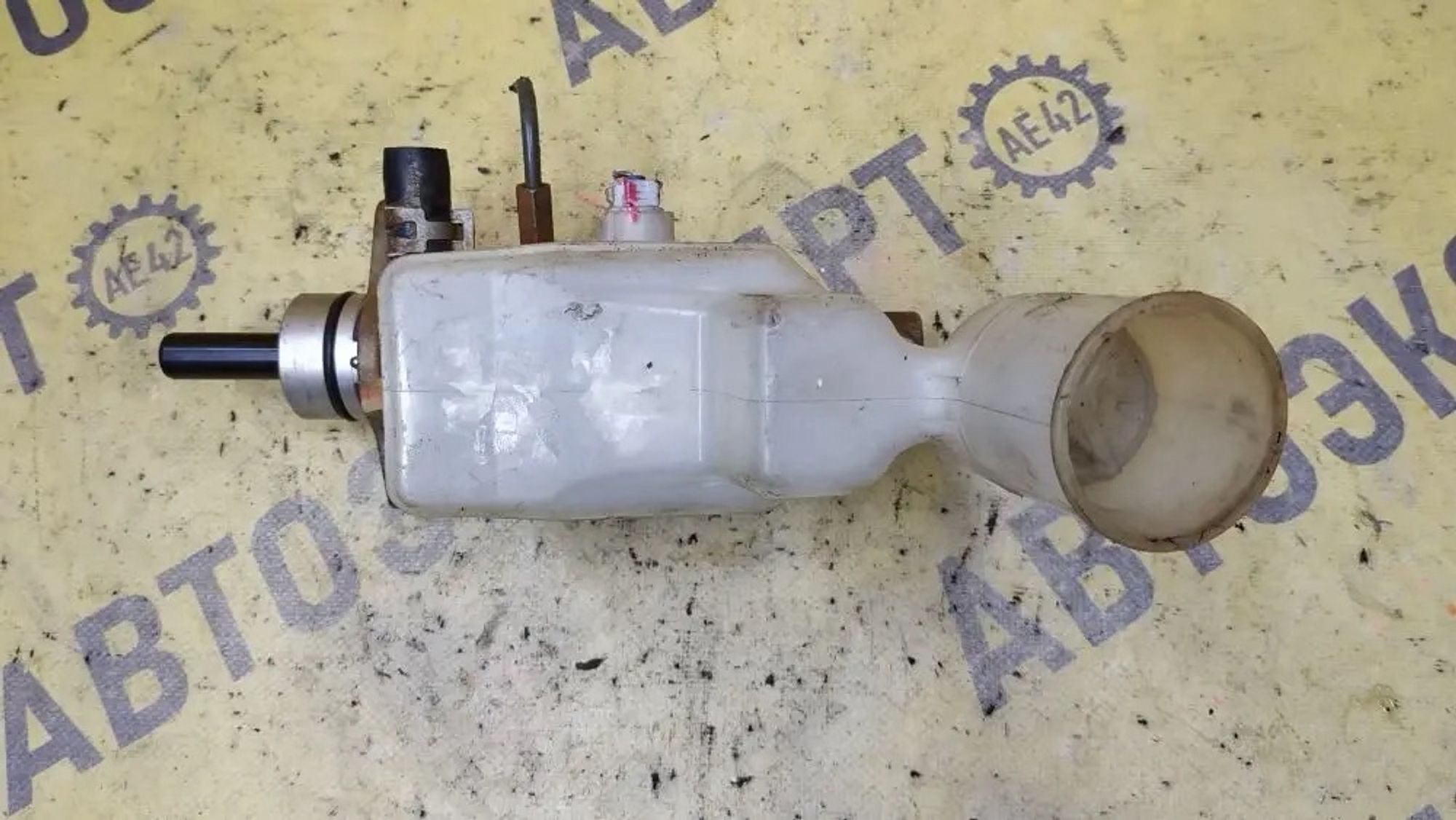 https://ycs.partsauto.market/partsauto-images/thmbs/userImages/87497919e31020c6b1c735431d06908a/part/b3a38854-8a40-4366-b8e6-968b1f8fd785_1780324905287.jpg