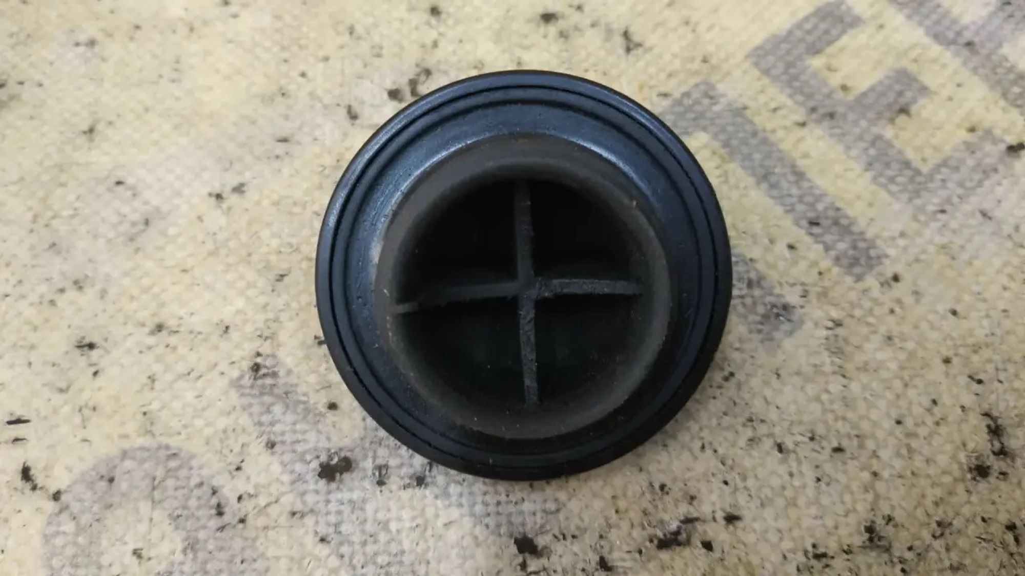 https://ycs.partsauto.market/partsauto-images/thmbs/userImages/87497919e31020c6b1c735431d06908a/part/b4f49fb0-81e5-4473-b957-01a8ec68cdfb_1785132387770.jpg