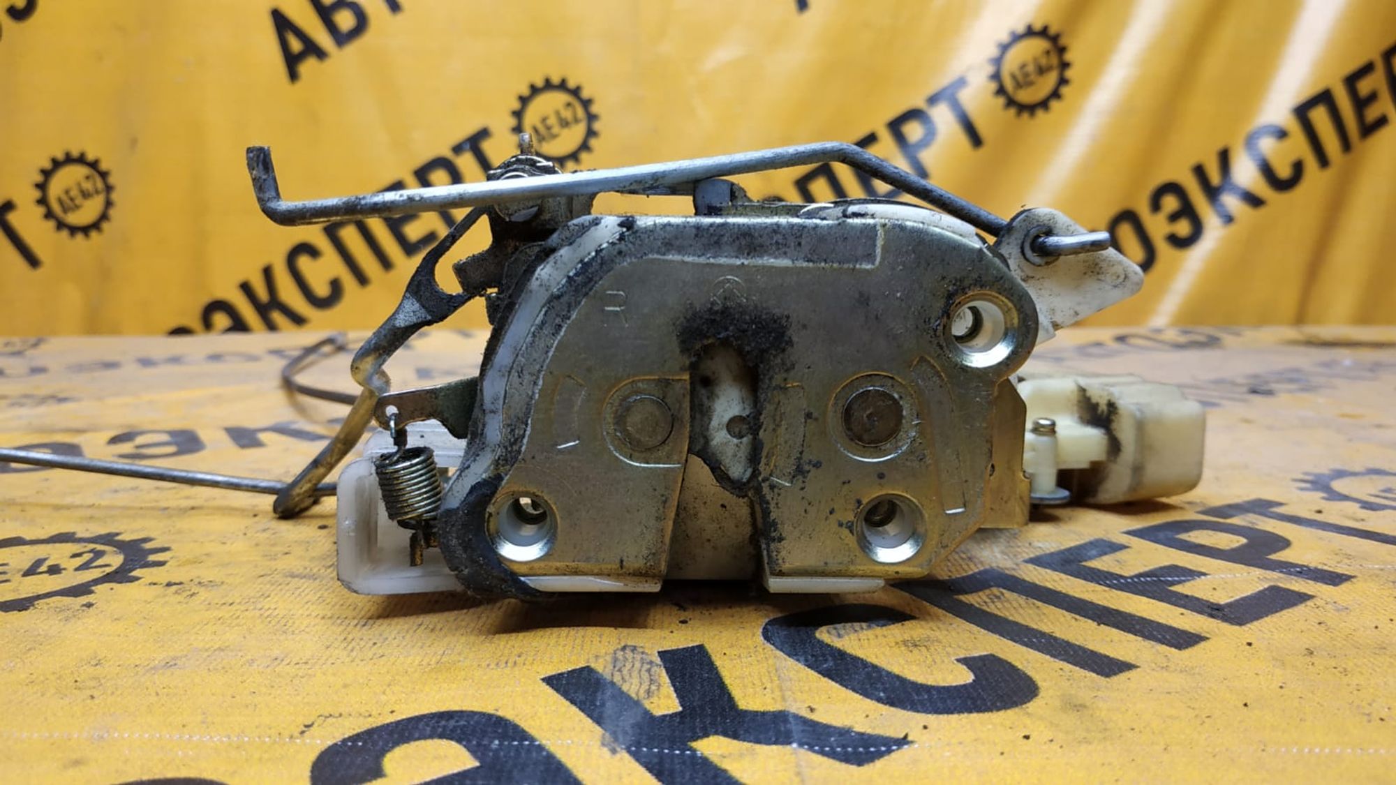https://ycs.partsauto.market/partsauto-images/thmbs/userImages/87497919e31020c6b1c735431d06908a/part/b57192fd-4486-4223-b02e-b0372769fd34_1741323475906.jpg