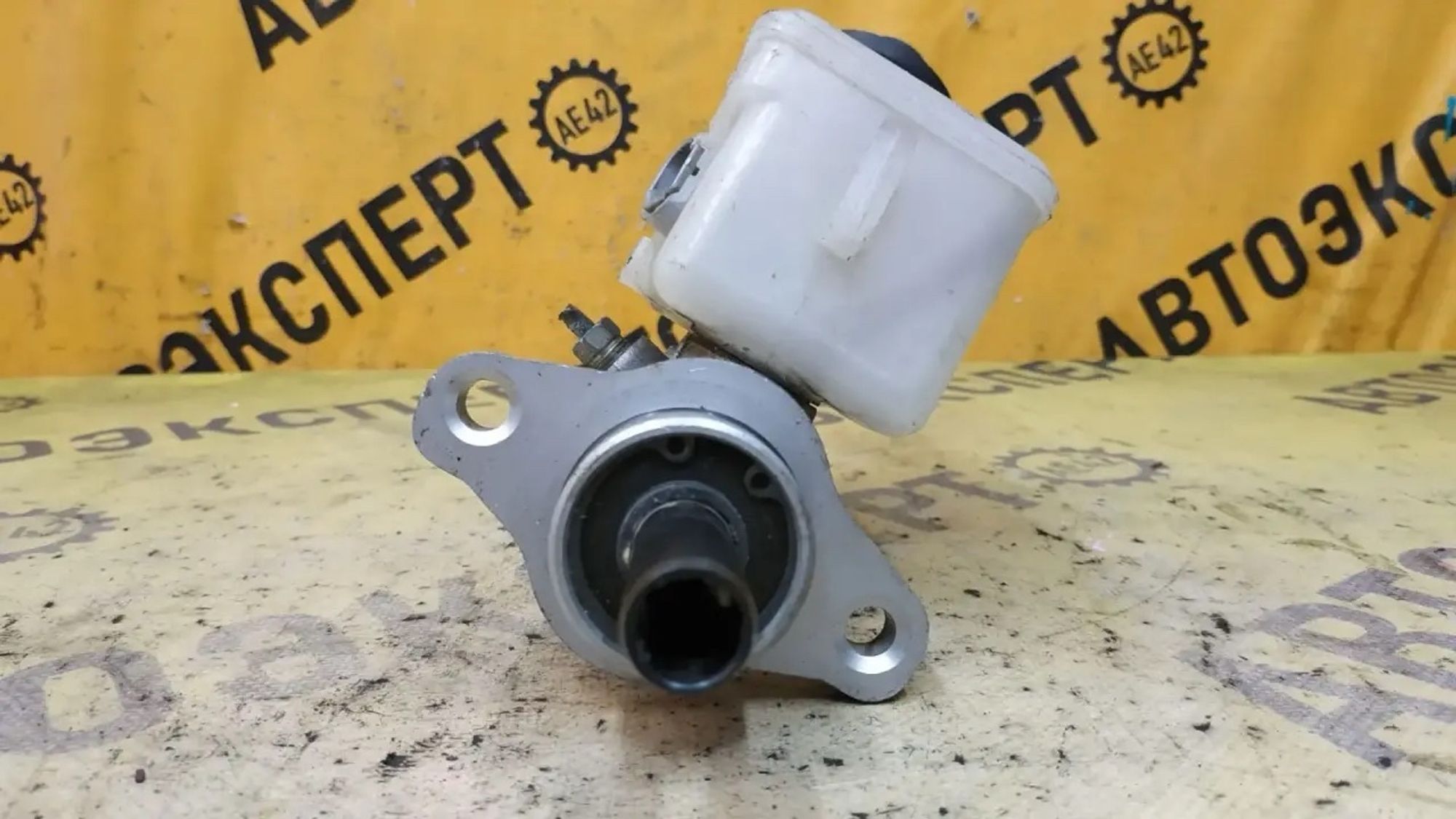 https://ycs.partsauto.market/partsauto-images/thmbs/userImages/87497919e31020c6b1c735431d06908a/part/b8e41059-501e-46f8-80b5-7feb2436a40e_1783677202458.jpg