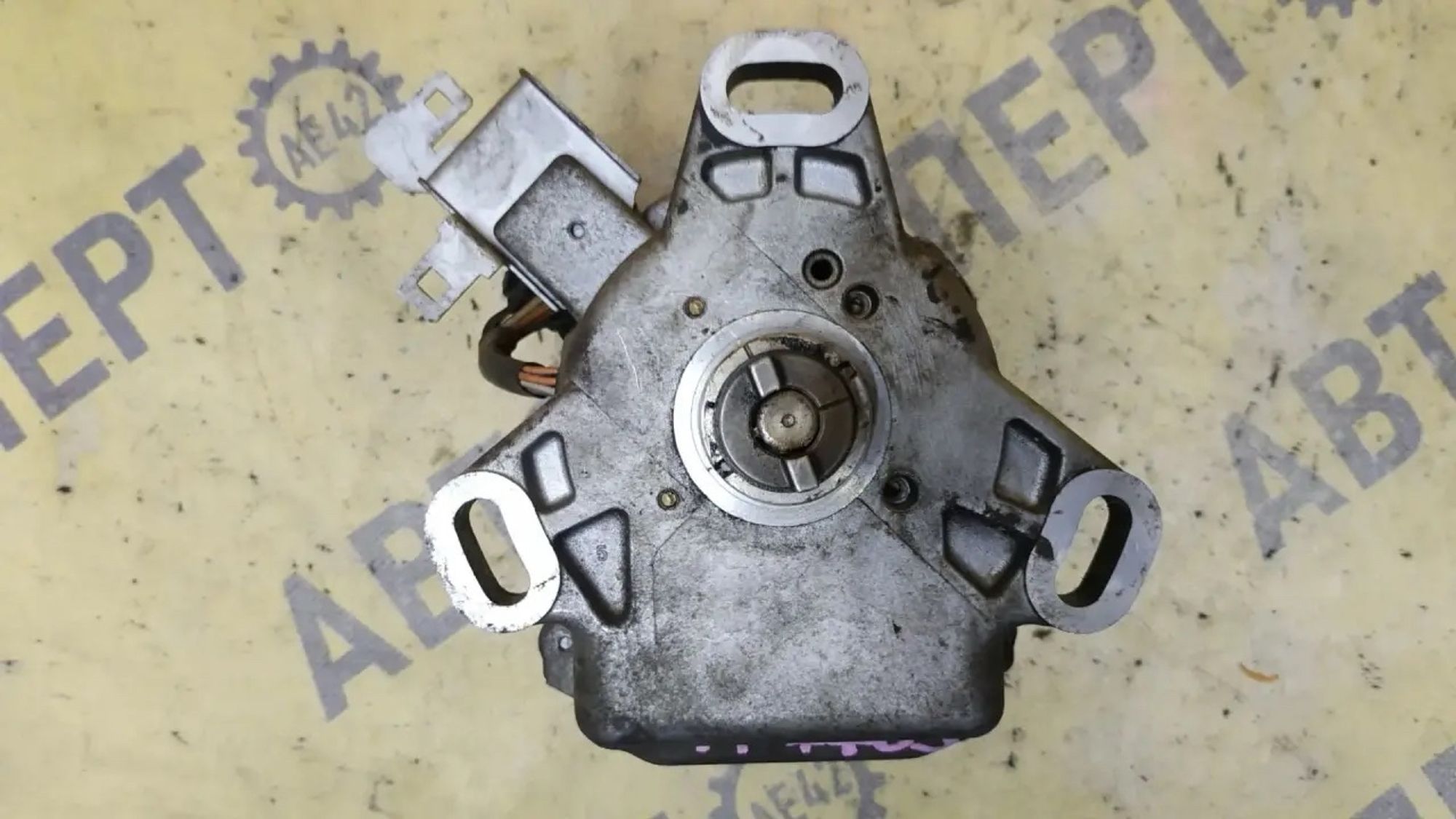 https://ycs.partsauto.market/partsauto-images/thmbs/userImages/87497919e31020c6b1c735431d06908a/part/b94379da-1b30-4e7d-ad2d-b3eba97760a0_1781596410732.jpg