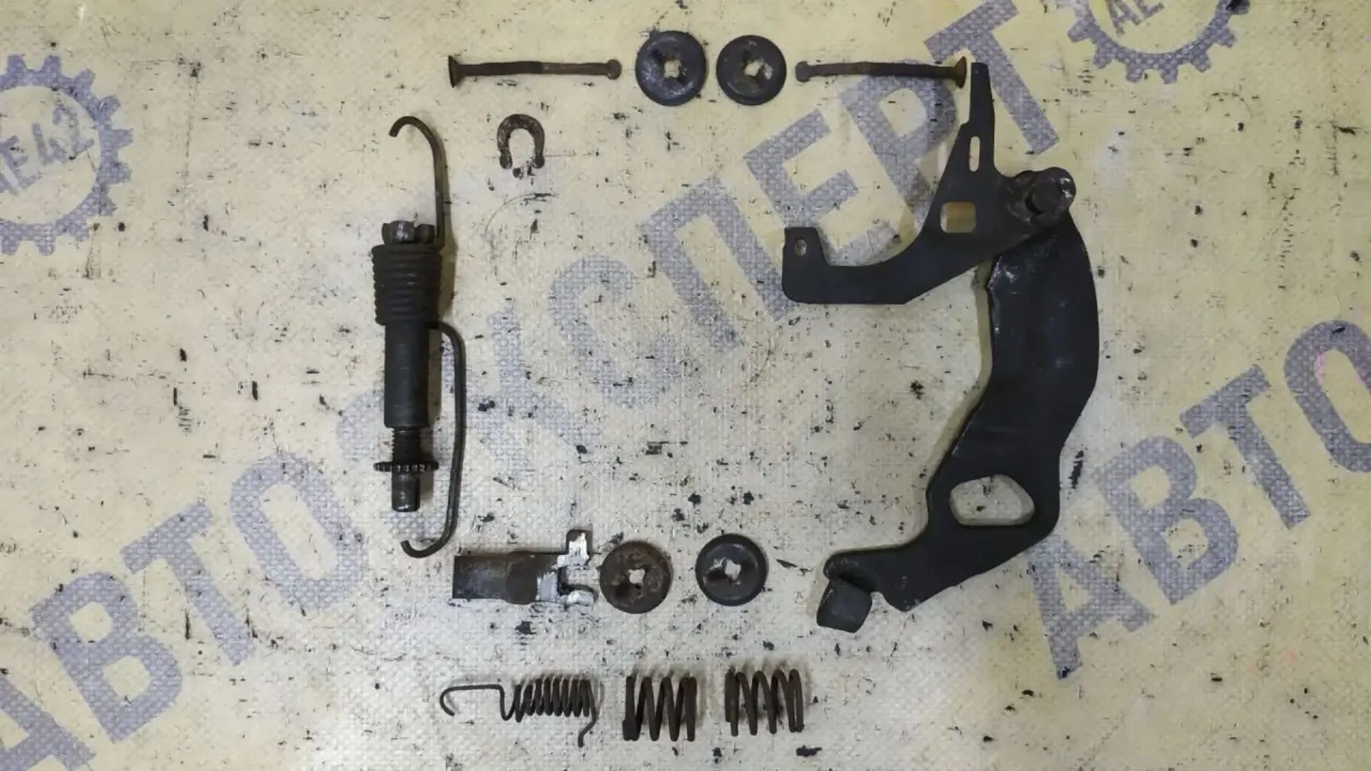 https://ycs.partsauto.market/partsauto-images/thmbs/userImages/87497919e31020c6b1c735431d06908a/part/ba2909aa-74e8-42b6-9591-46aa1fc6bf15_1785466861374.jpg