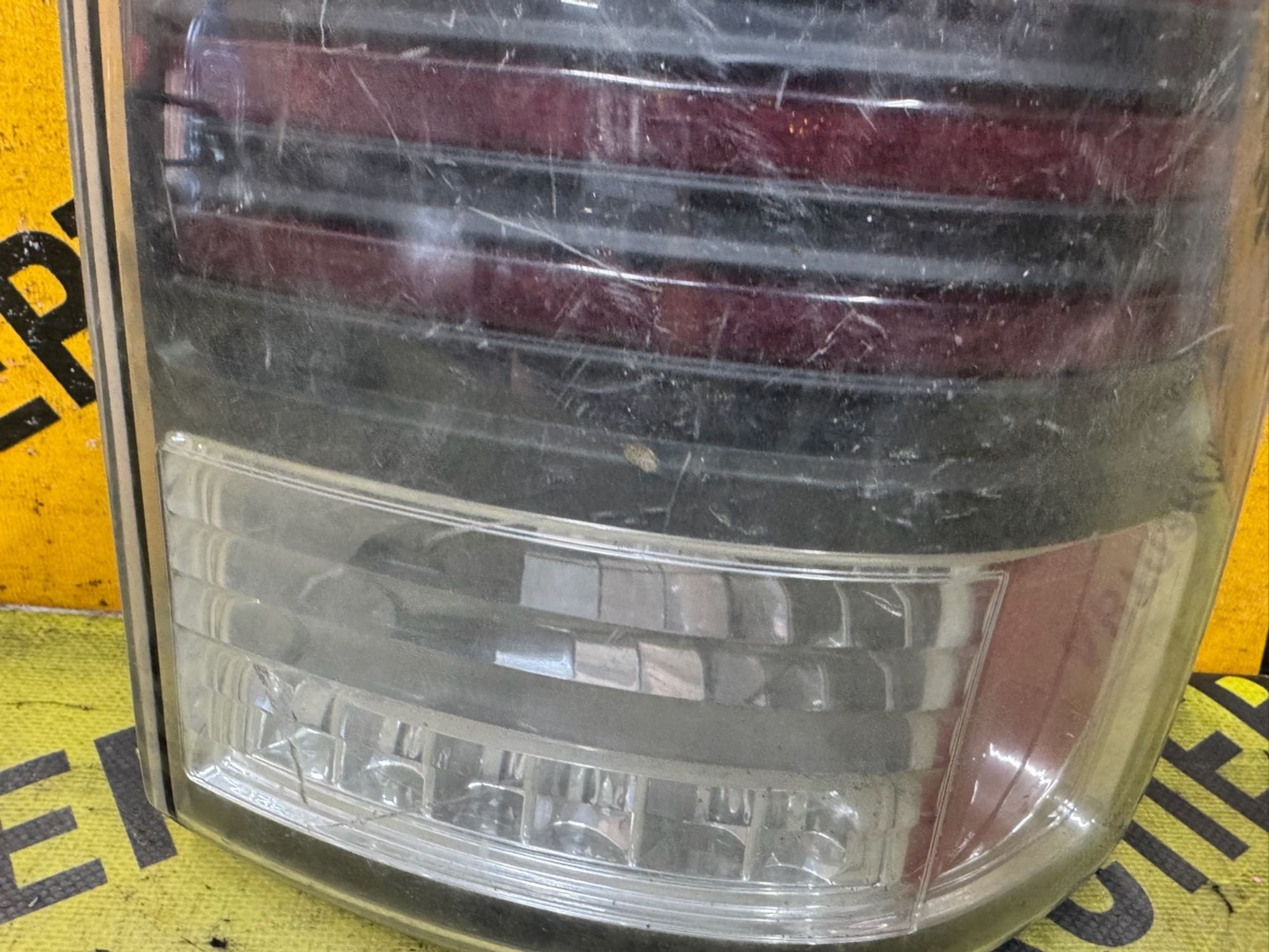 https://ycs.partsauto.market/partsauto-images/thmbs/userImages/87497919e31020c6b1c735431d06908a/part/ba6435ac-318d-4e26-b64a-2bd4897dd9a3_1787550649178.jpg