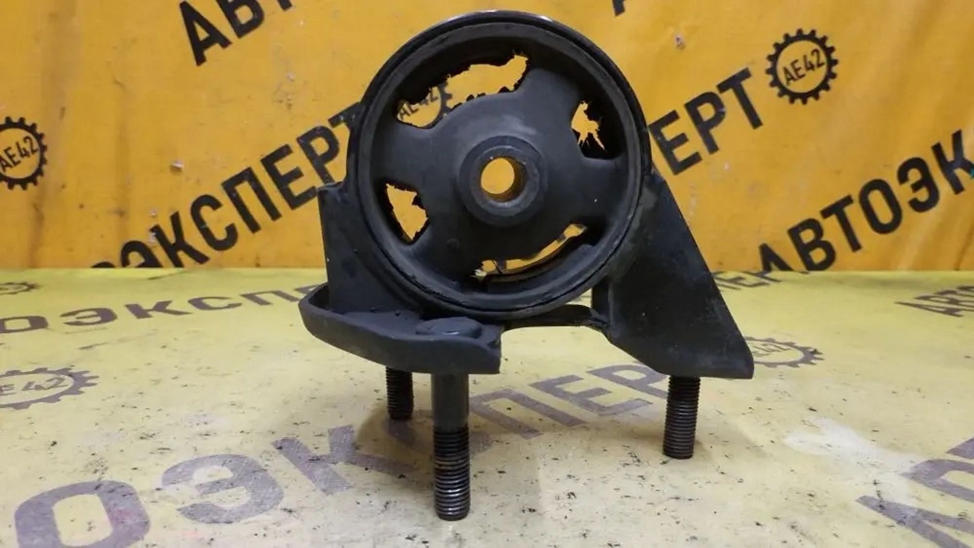 https://ycs.partsauto.market/partsauto-images/thmbs/userImages/87497919e31020c6b1c735431d06908a/part/bc487de1-3a2e-48d3-a02b-f787c1d3ff99_1777523336500.jpg