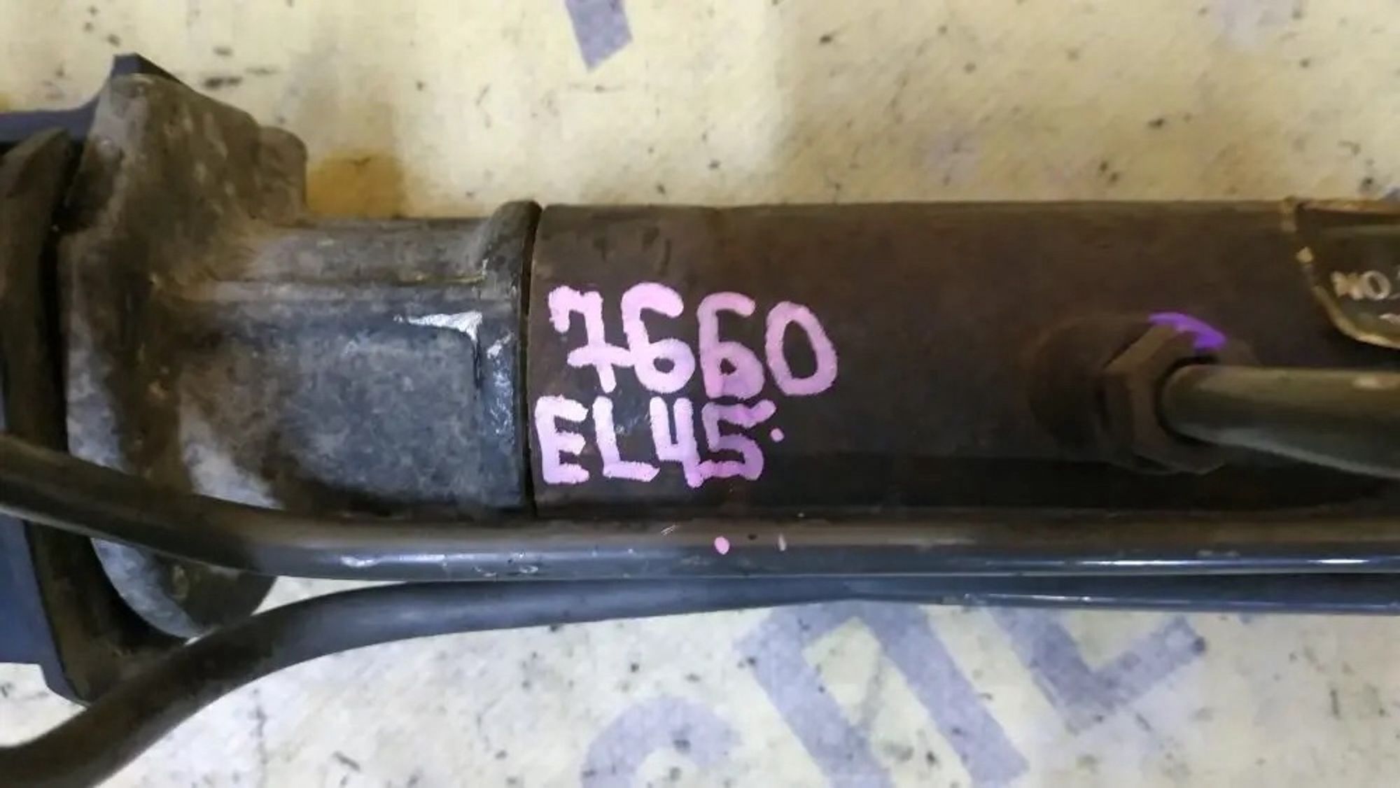 https://ycs.partsauto.market/partsauto-images/thmbs/userImages/87497919e31020c6b1c735431d06908a/part/bdc21e4a-d24f-4796-9c3e-b4b5e1983029_1780348555776.jpg