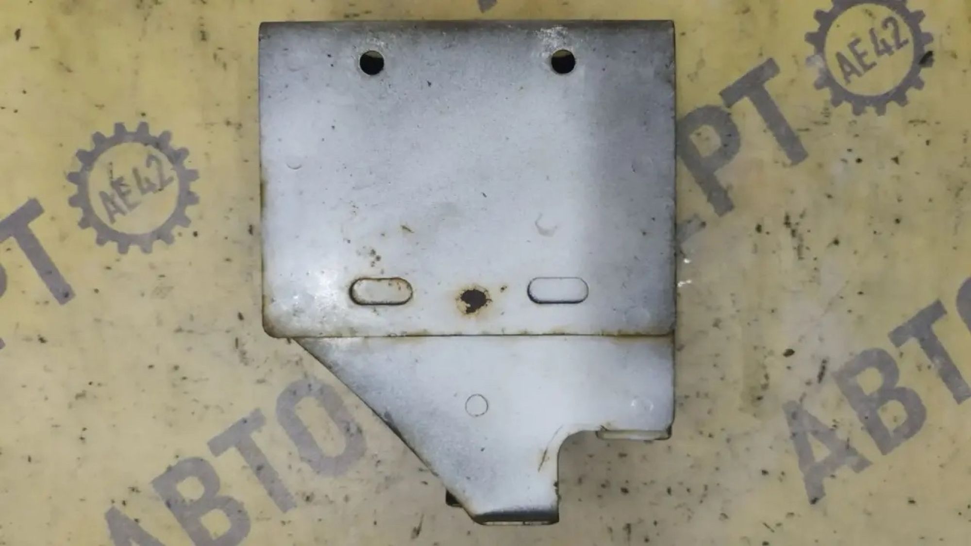 https://ycs.partsauto.market/partsauto-images/thmbs/userImages/87497919e31020c6b1c735431d06908a/part/be31698d-2dee-4730-8cd3-b39a1c622ebd_1783045502854.jpg